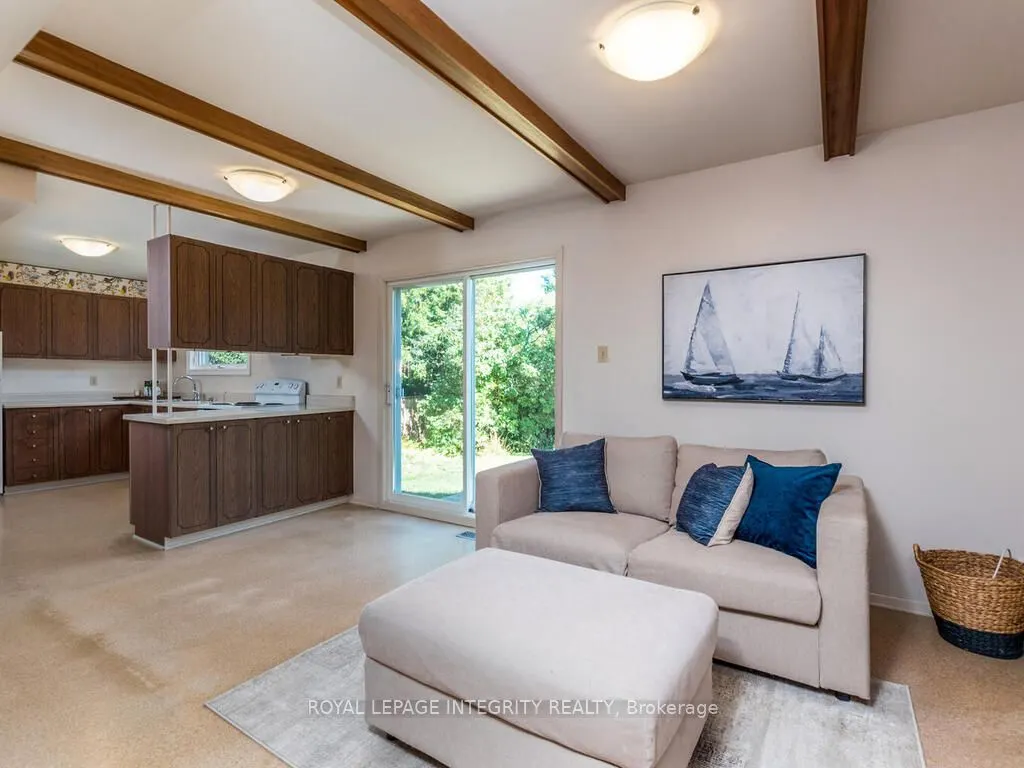 2150 Dutton Crescent