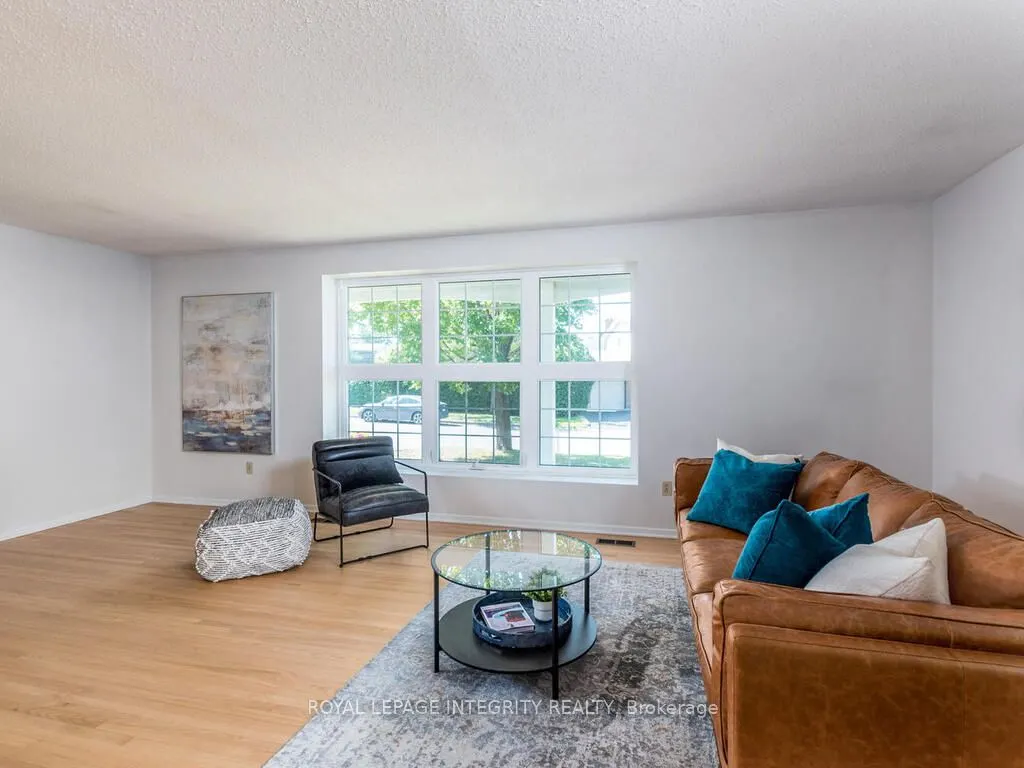 2150 Dutton Crescent
