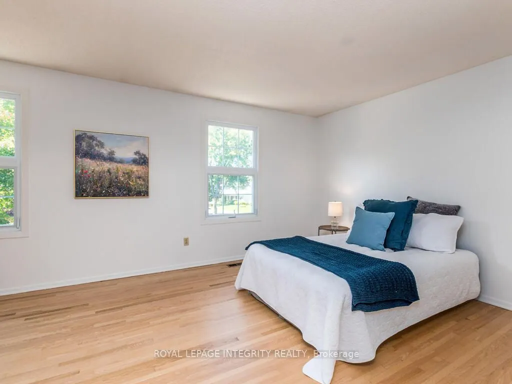 2150 Dutton Crescent