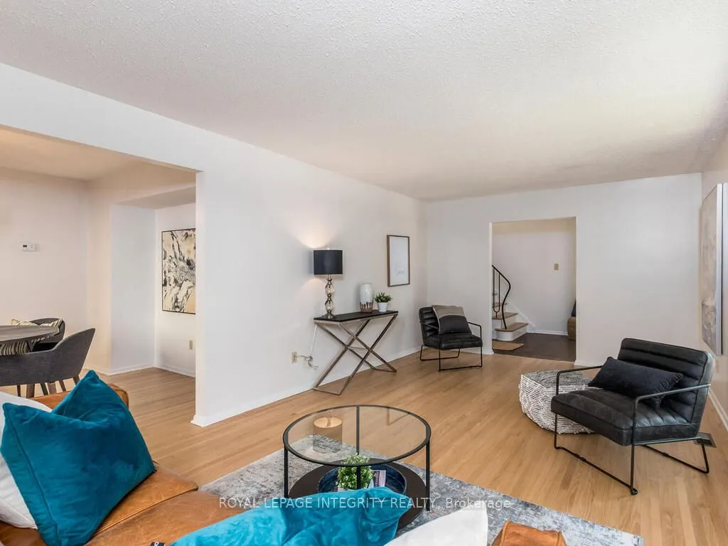 2150 Dutton Crescent
