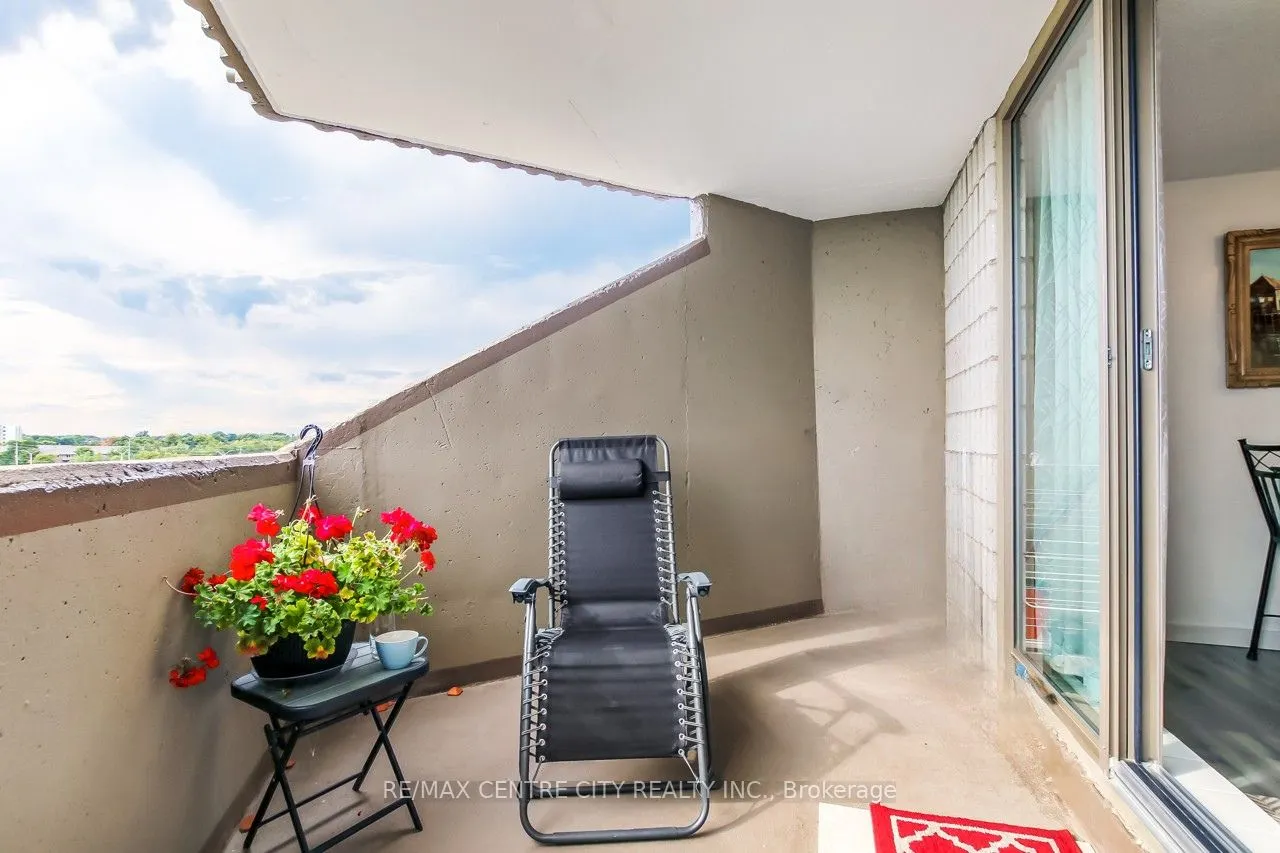 1103 JALNA Boulevard, #606