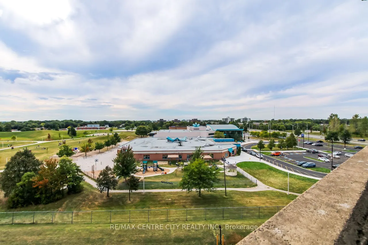 1103 JALNA Boulevard, #606