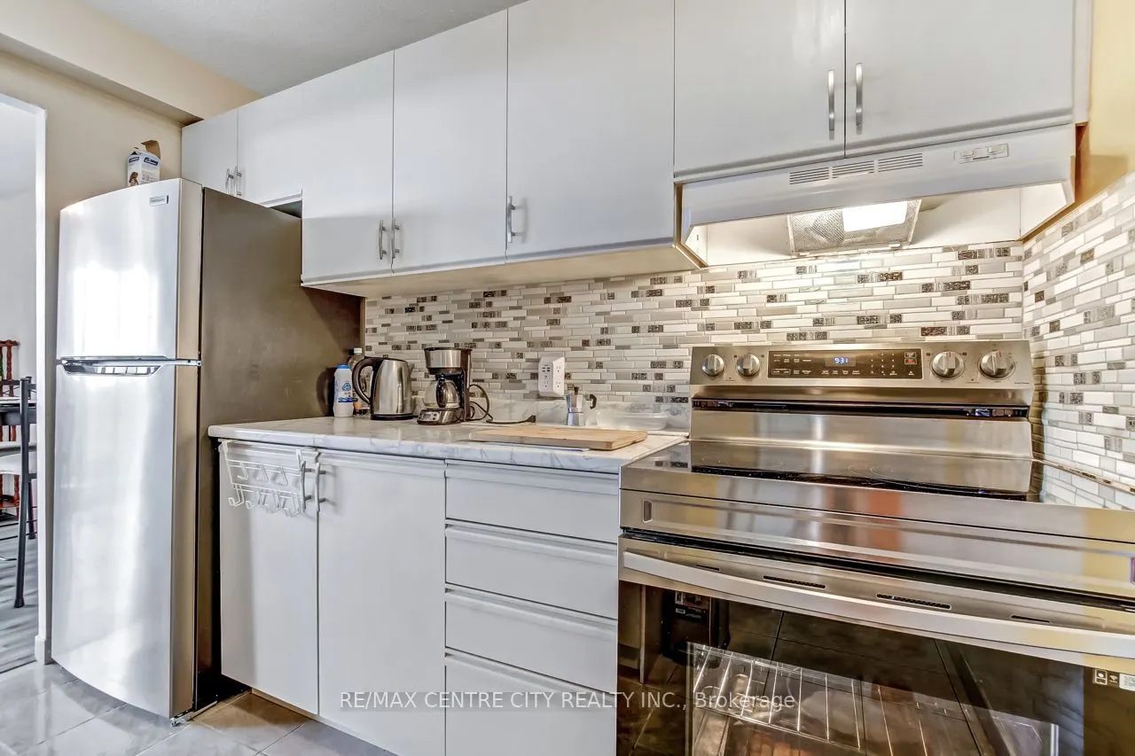 1103 JALNA Boulevard, #606