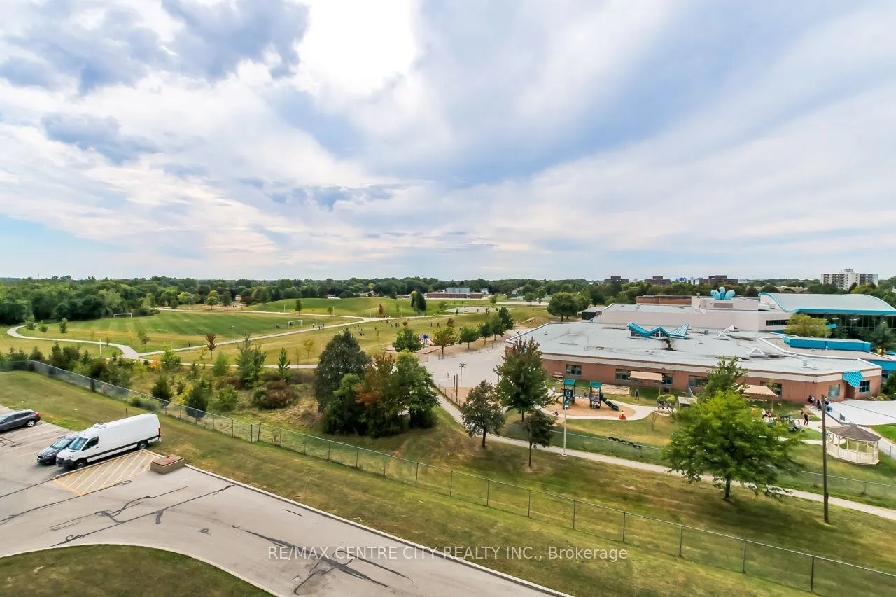 1103 JALNA Boulevard, #606