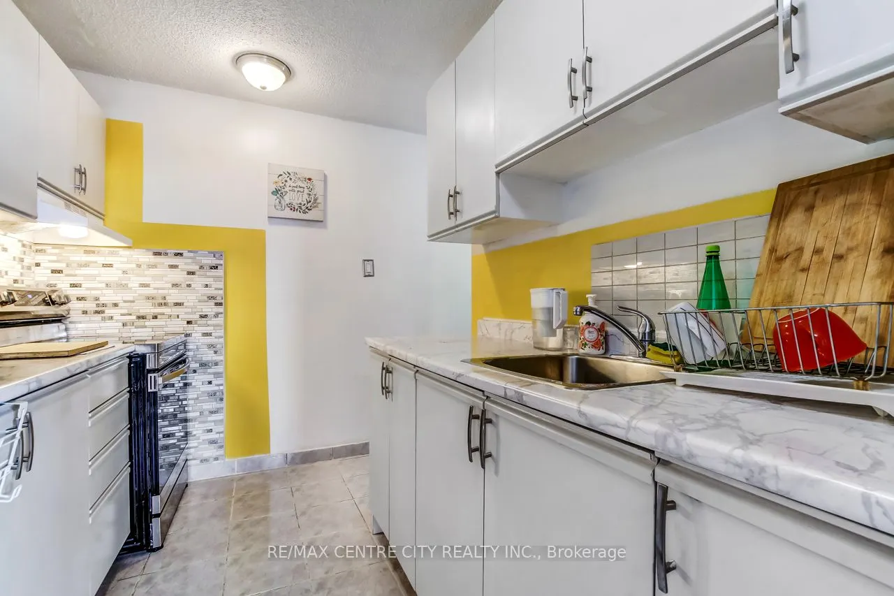 1103 JALNA Boulevard, #606