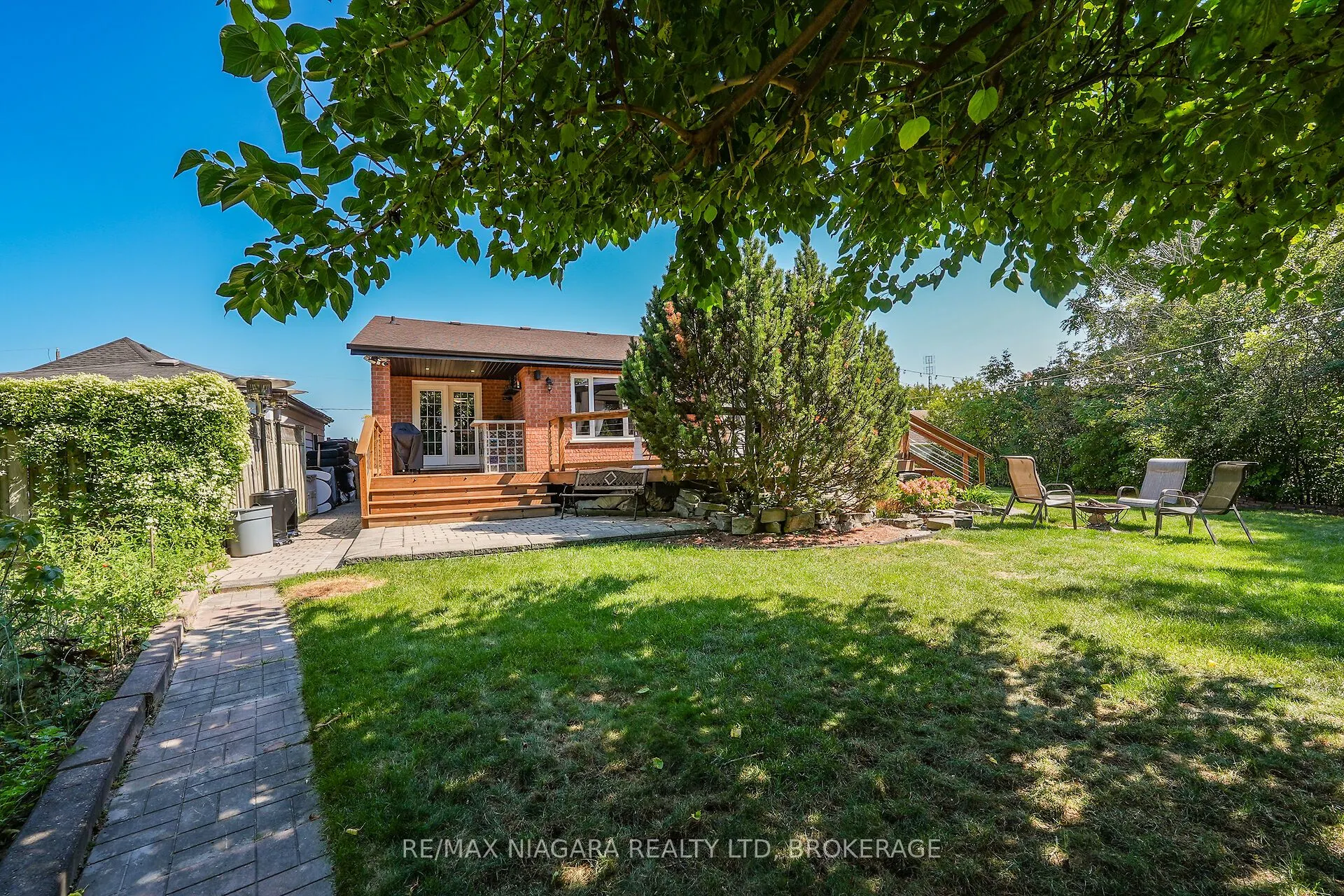 5 Lucerne Place