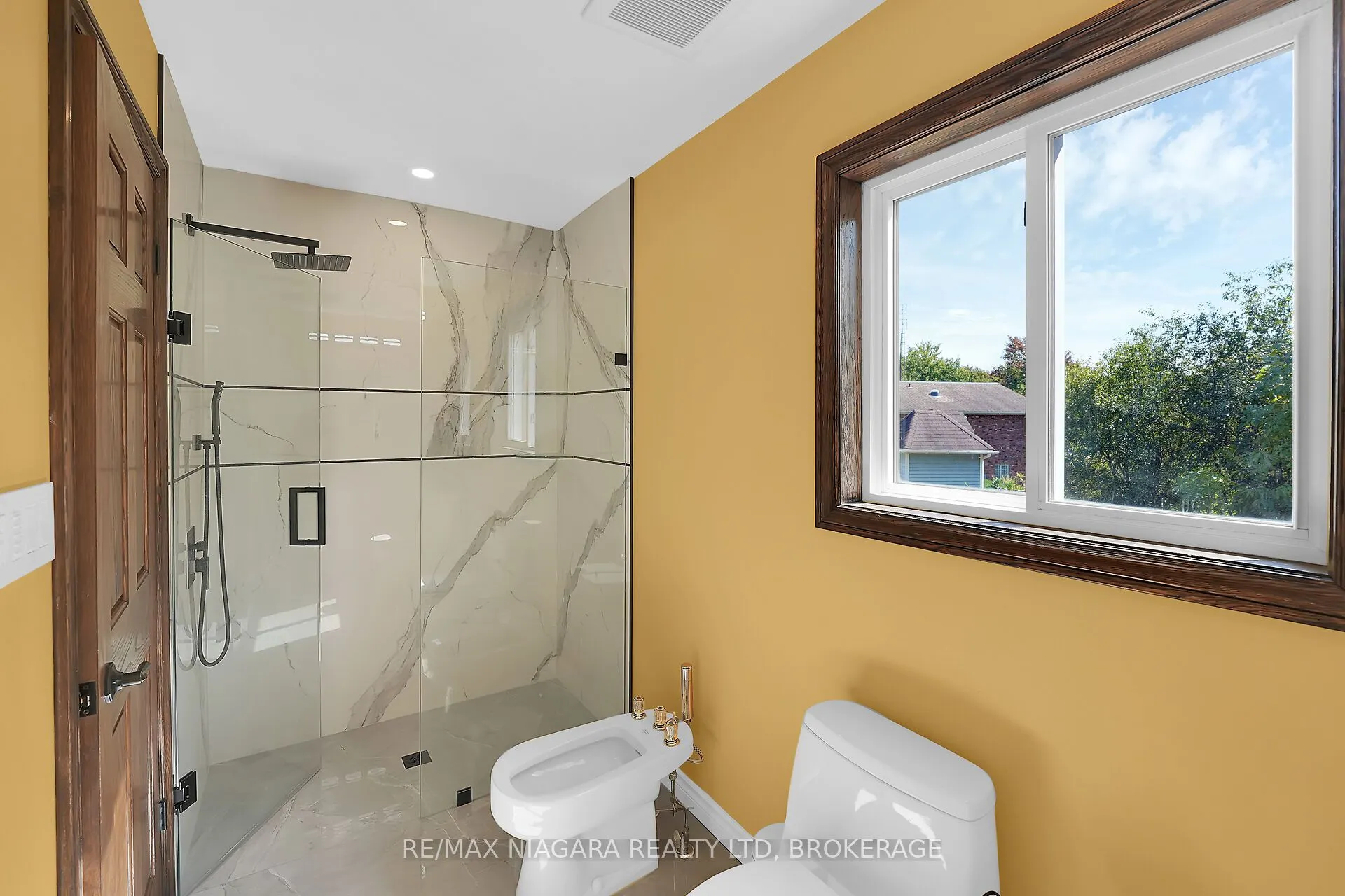 5 Lucerne Place