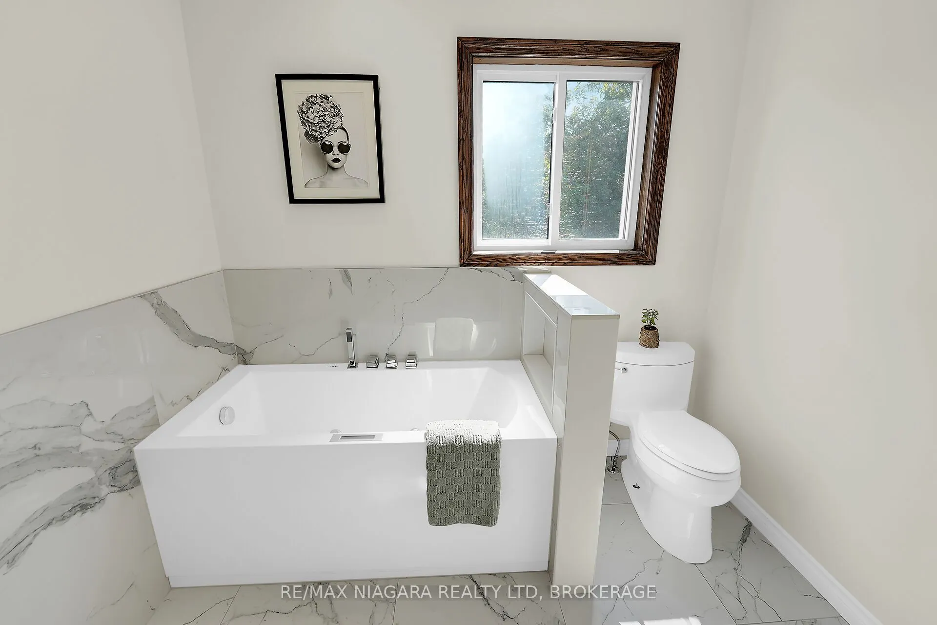 5 Lucerne Place