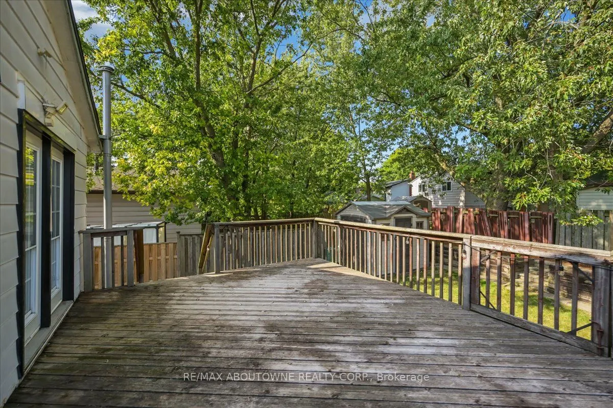 85 Birchcliffe Crescent