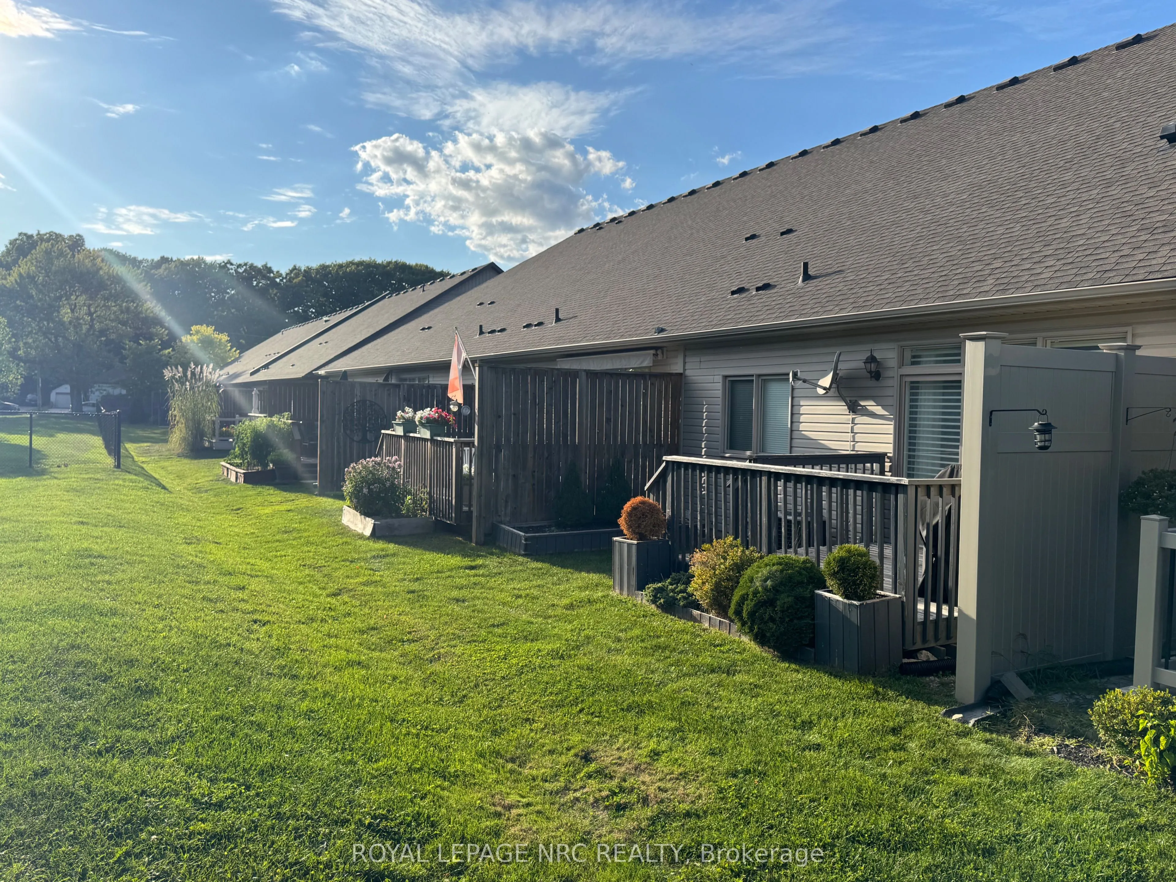 5490 Prince Edward Avenue, #7