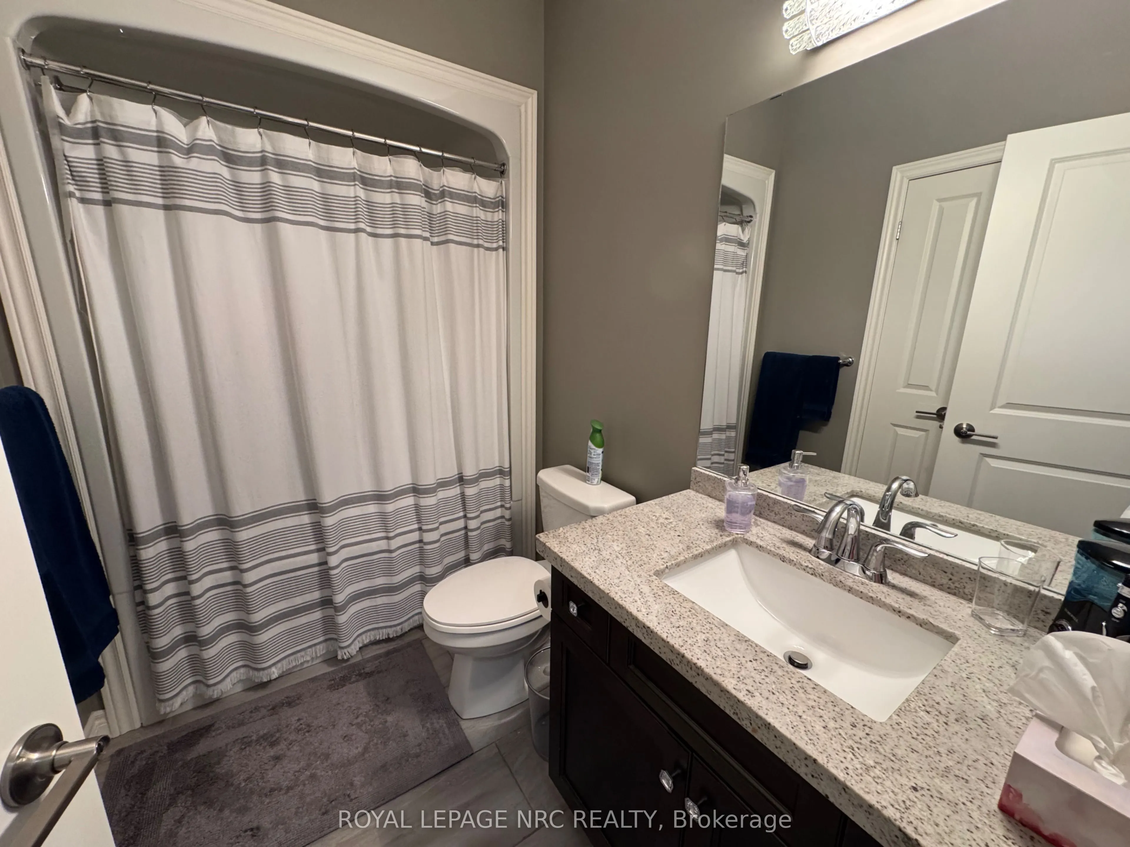 5490 Prince Edward Avenue, #7
