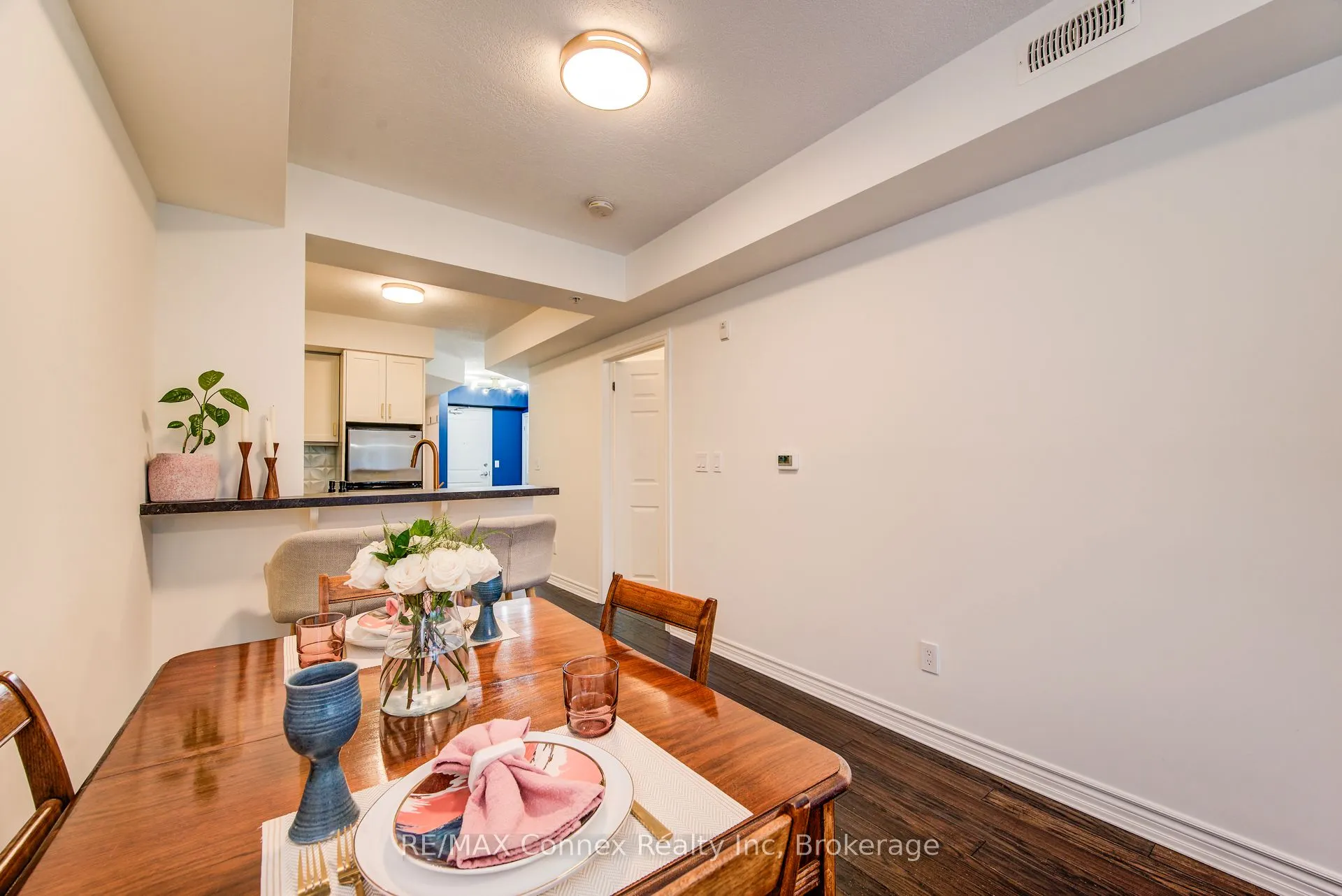 245 Scotland Street, #214