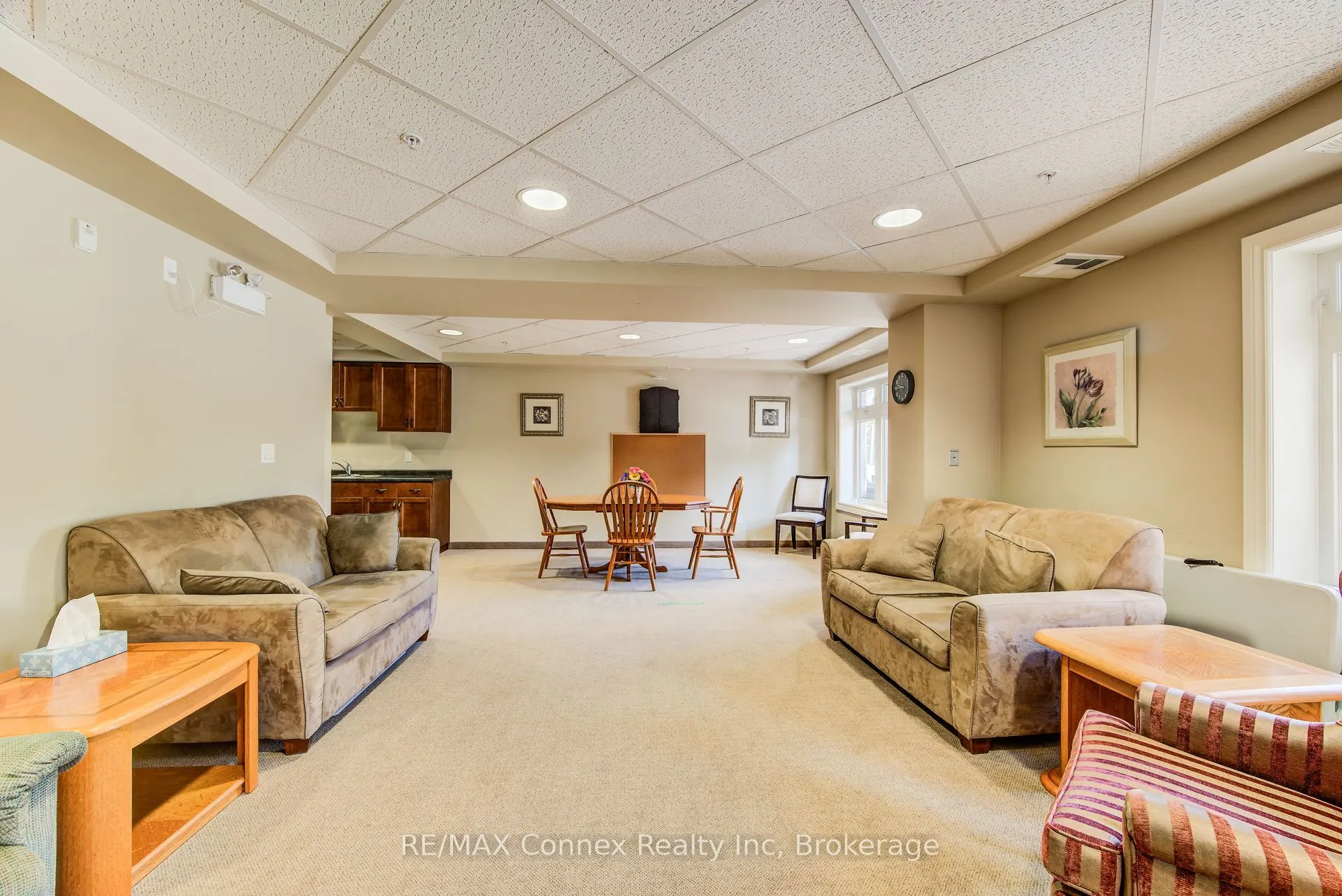 245 Scotland Street, #214