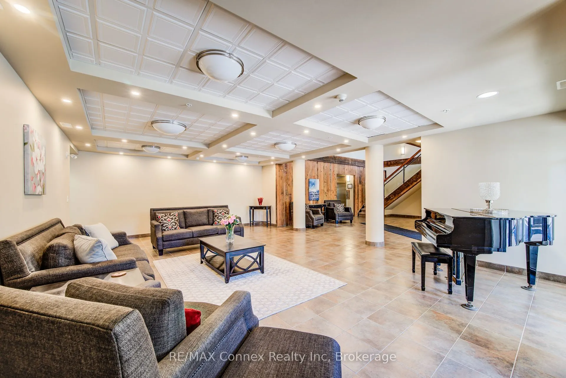 245 Scotland Street, #214
