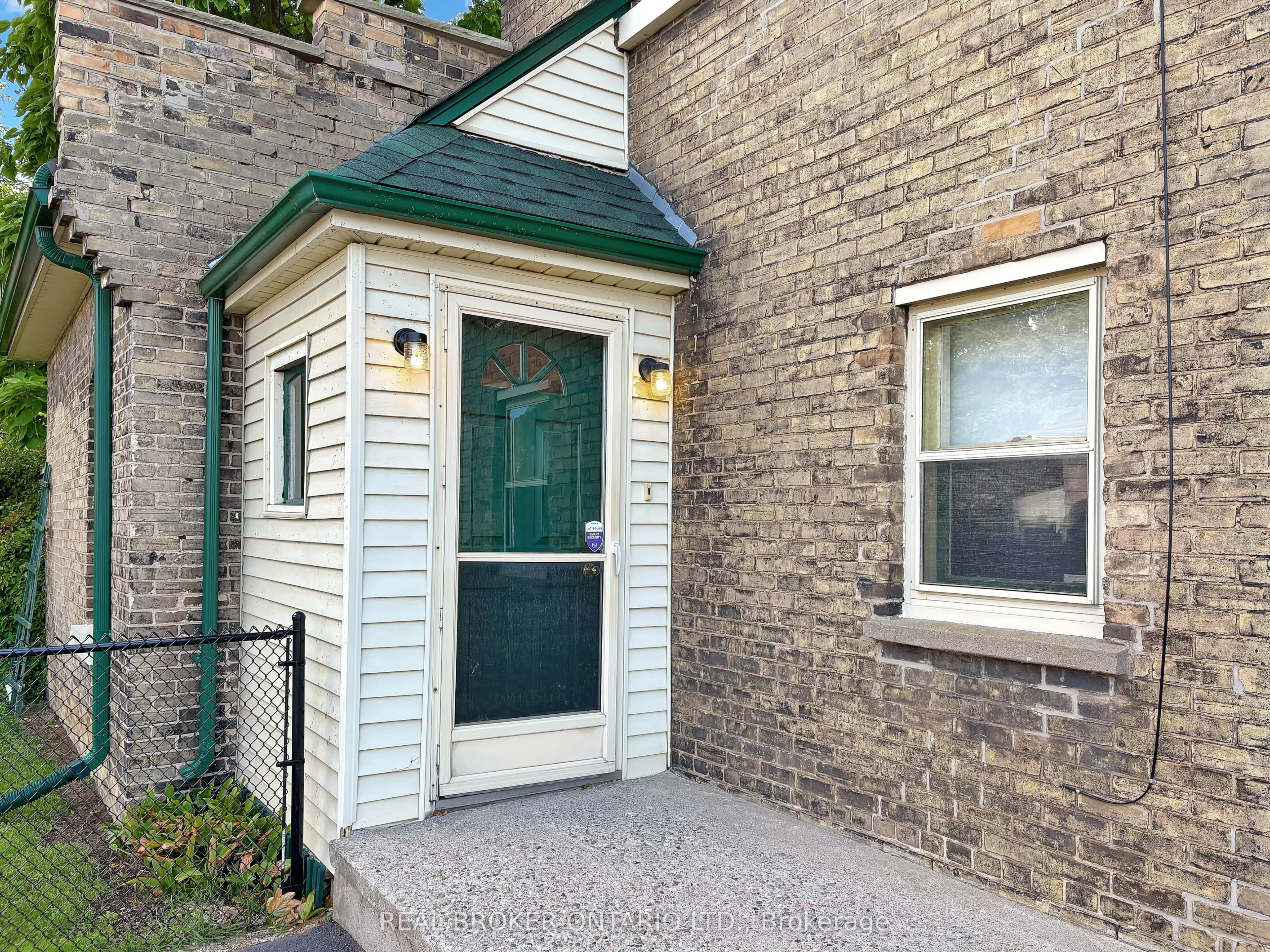 131 Terrace Hill Street