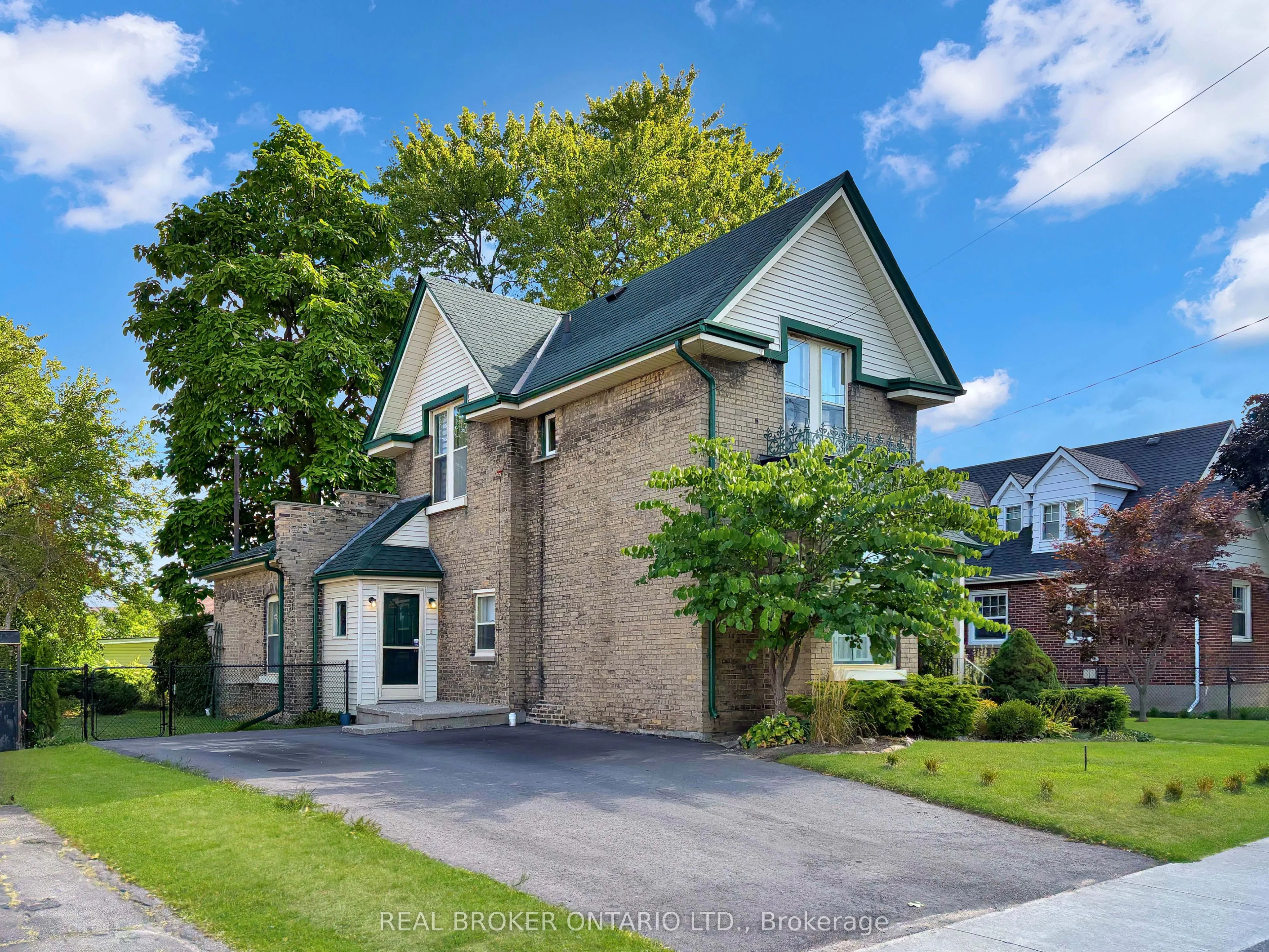 131 Terrace Hill Street