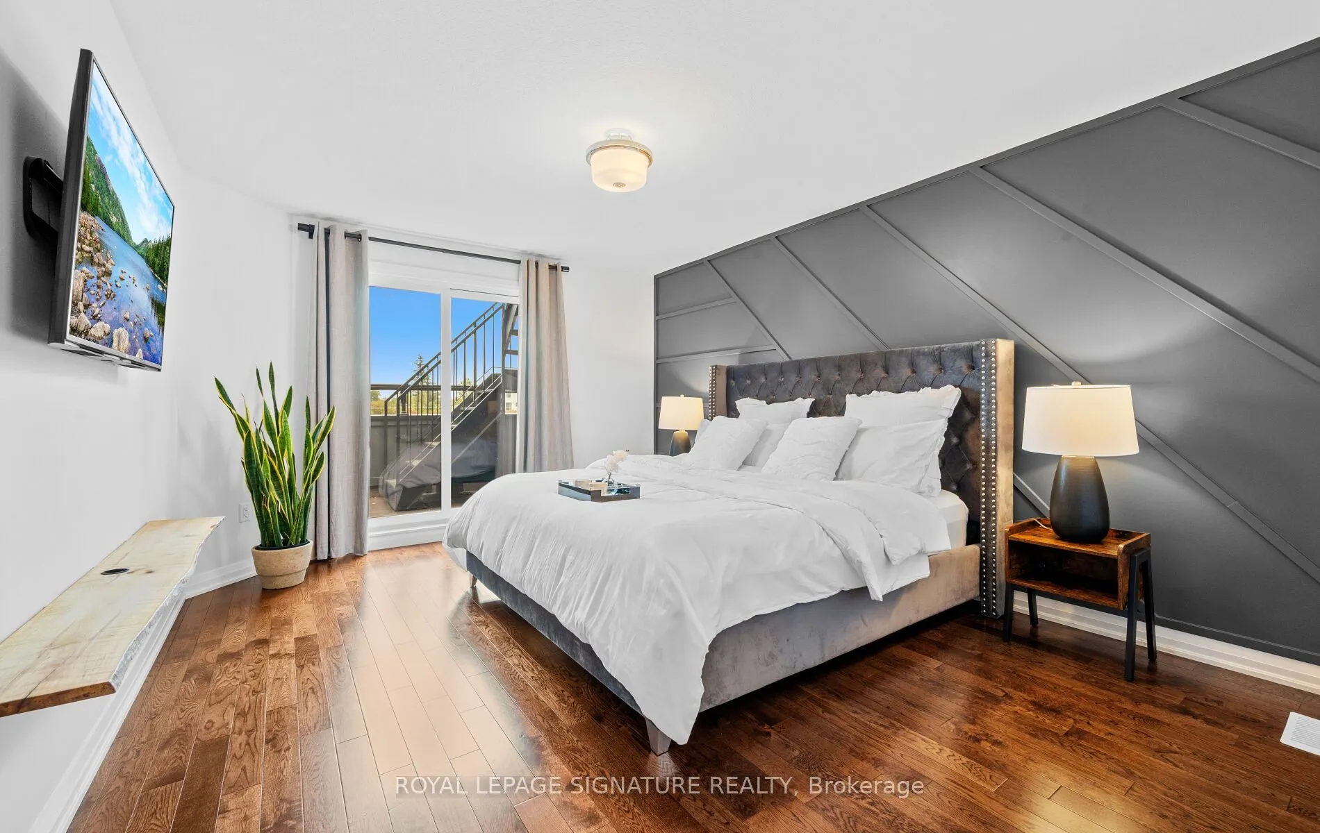35 Midhurst Heights, #22