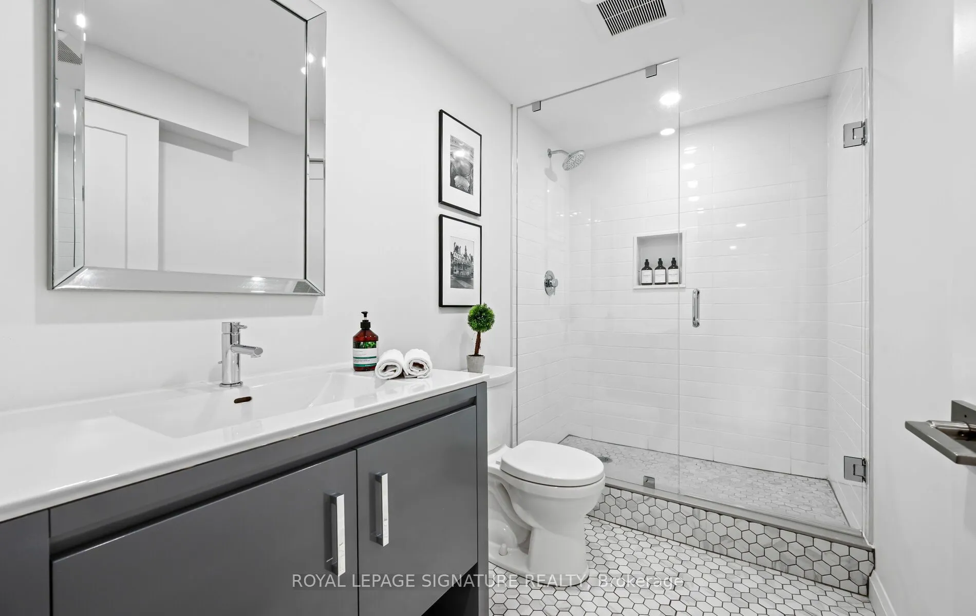 35 Midhurst Heights, #22
