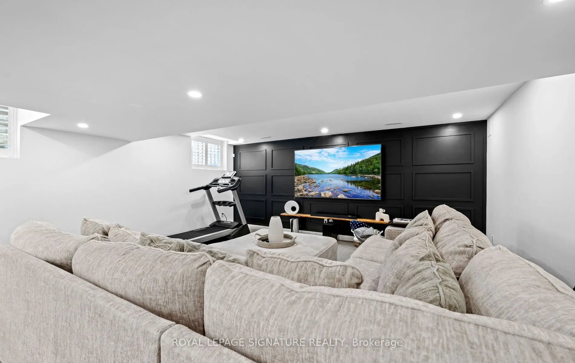 35 Midhurst Heights, #22