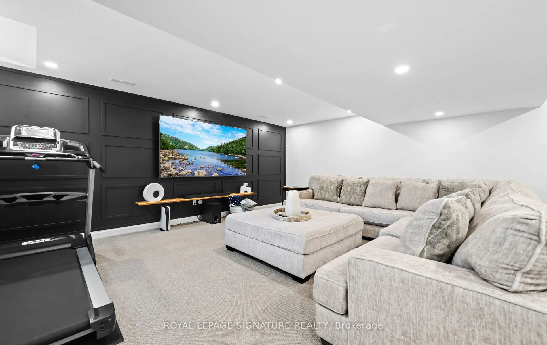 35 Midhurst Heights, #22