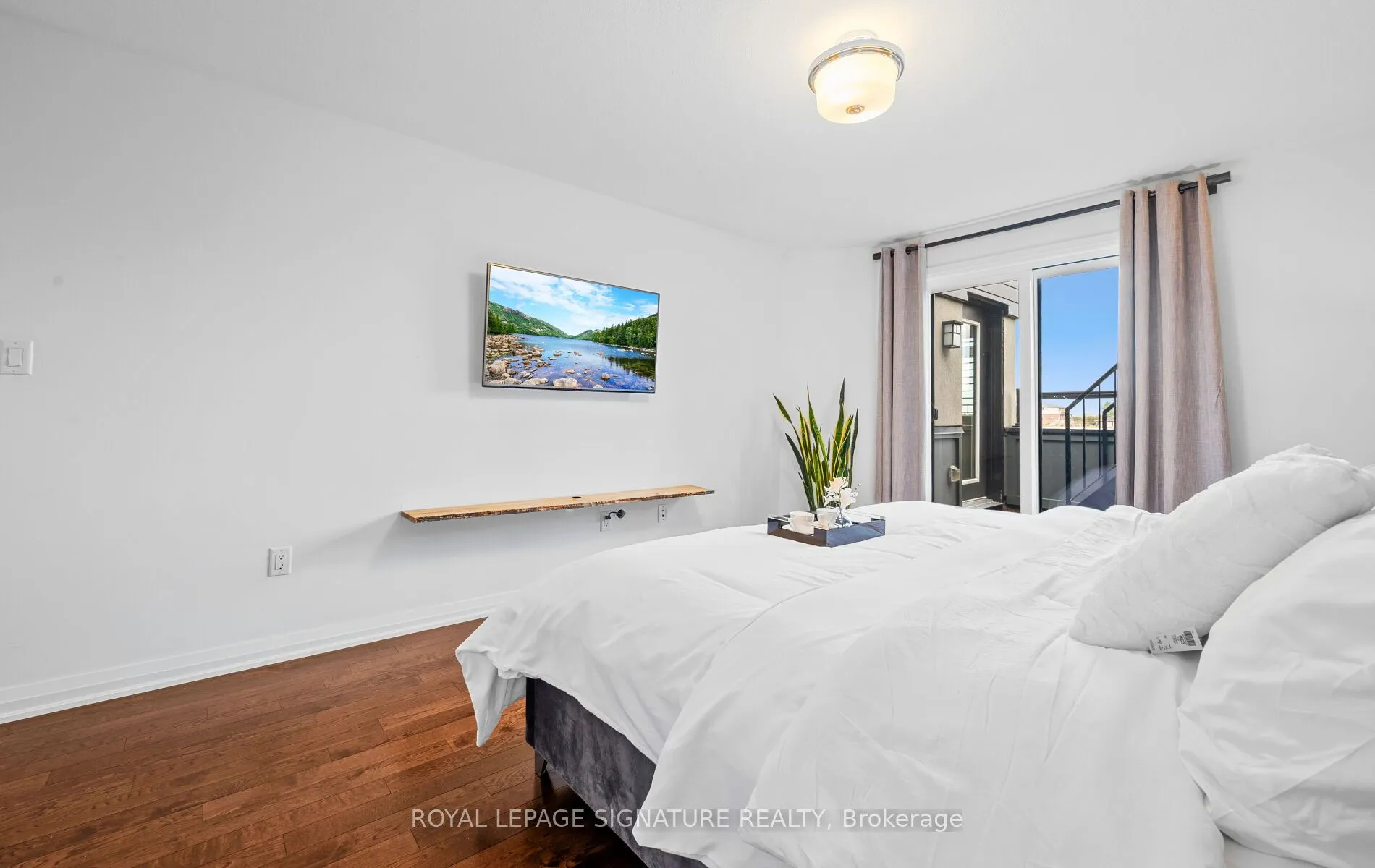 35 Midhurst Heights, #22
