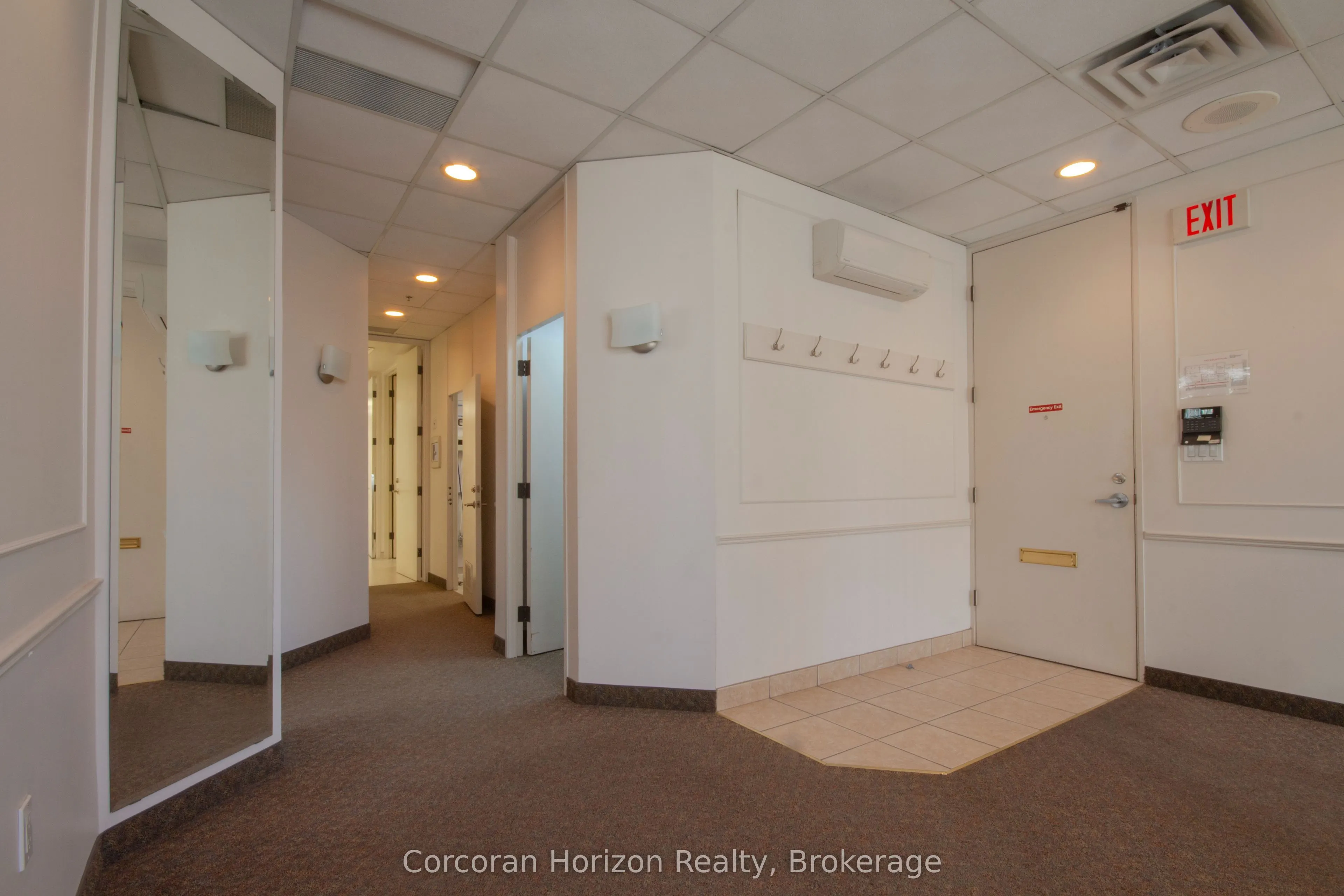 200 JAMES Street S, #101