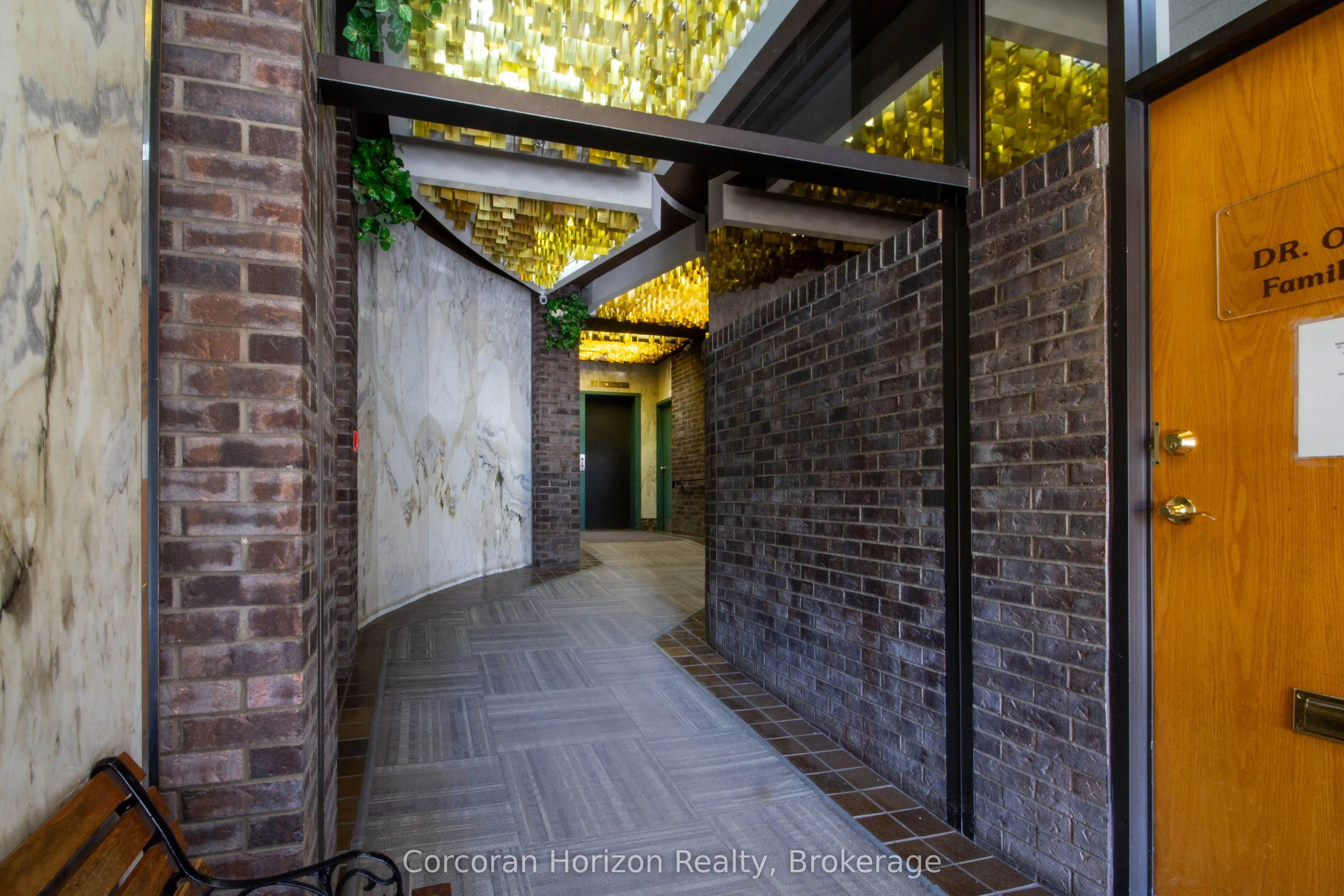 200 JAMES Street S, #101