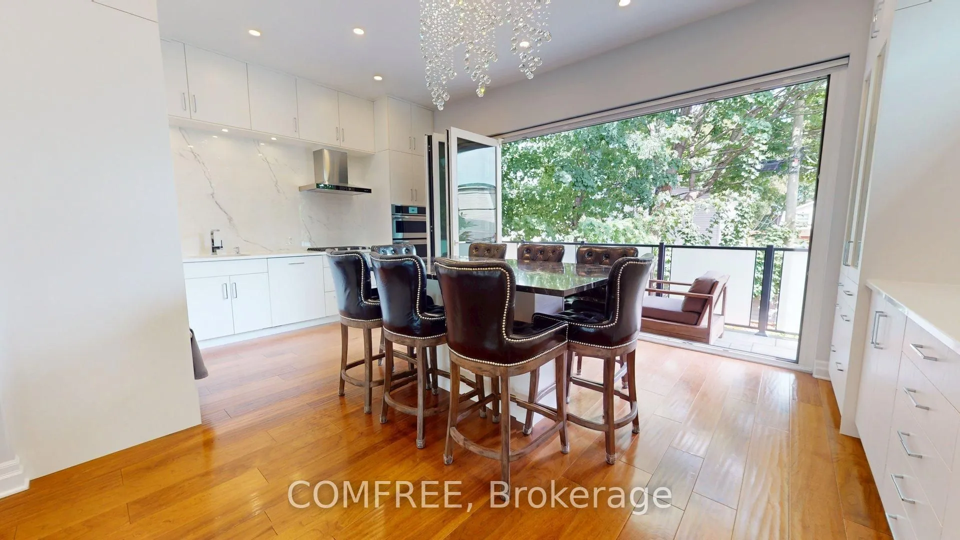 111 Sherbrooke Avenue