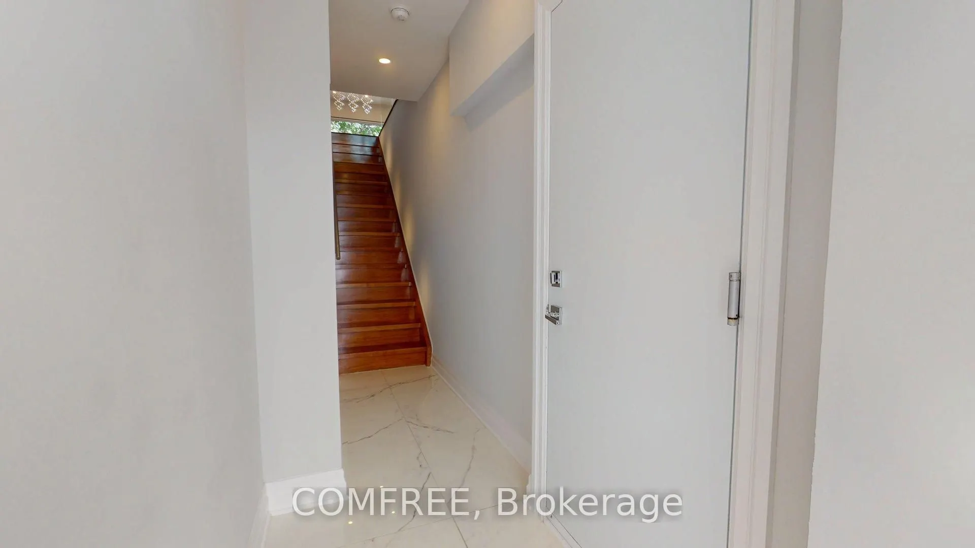 111 Sherbrooke Avenue