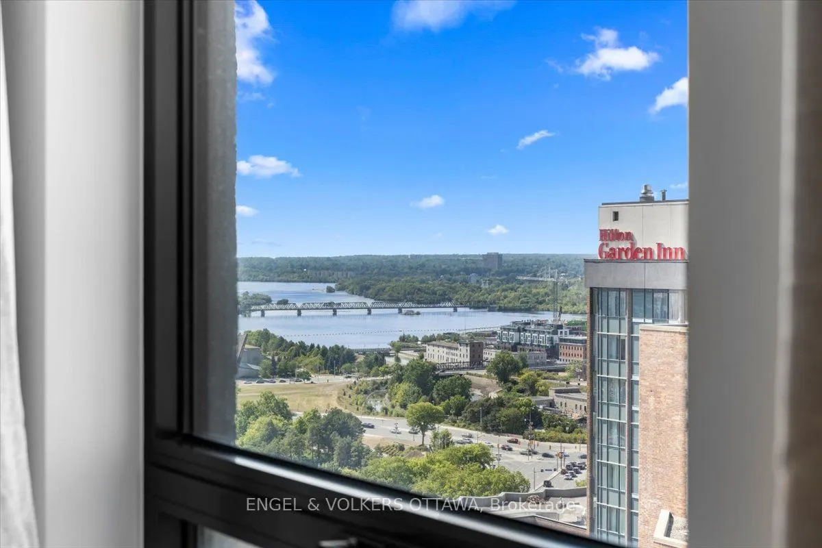 340 Queen Street, #1704