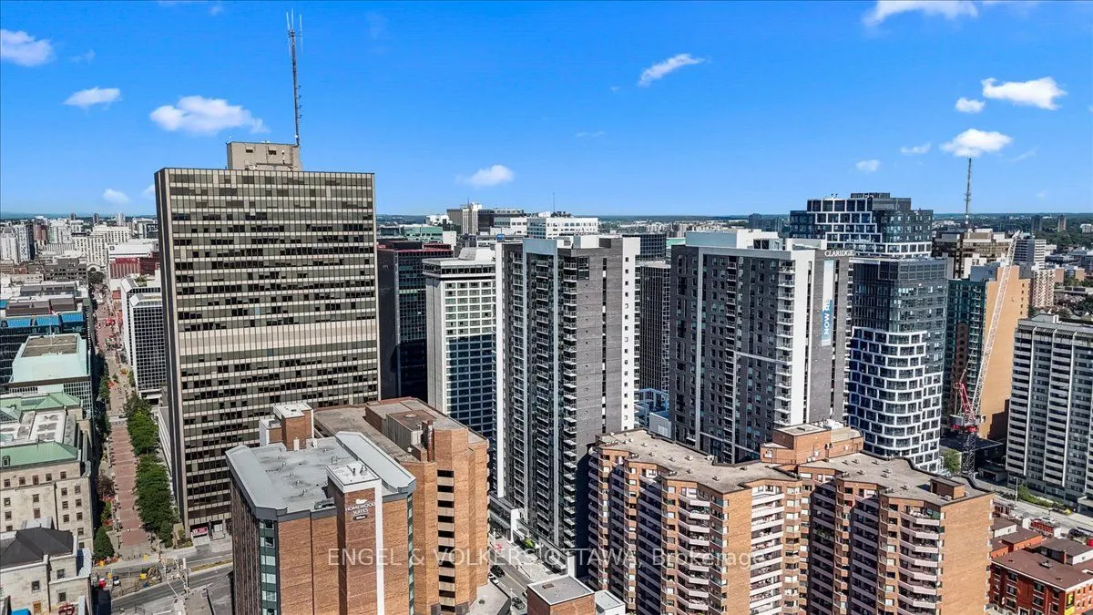 340 Queen Street, #1704