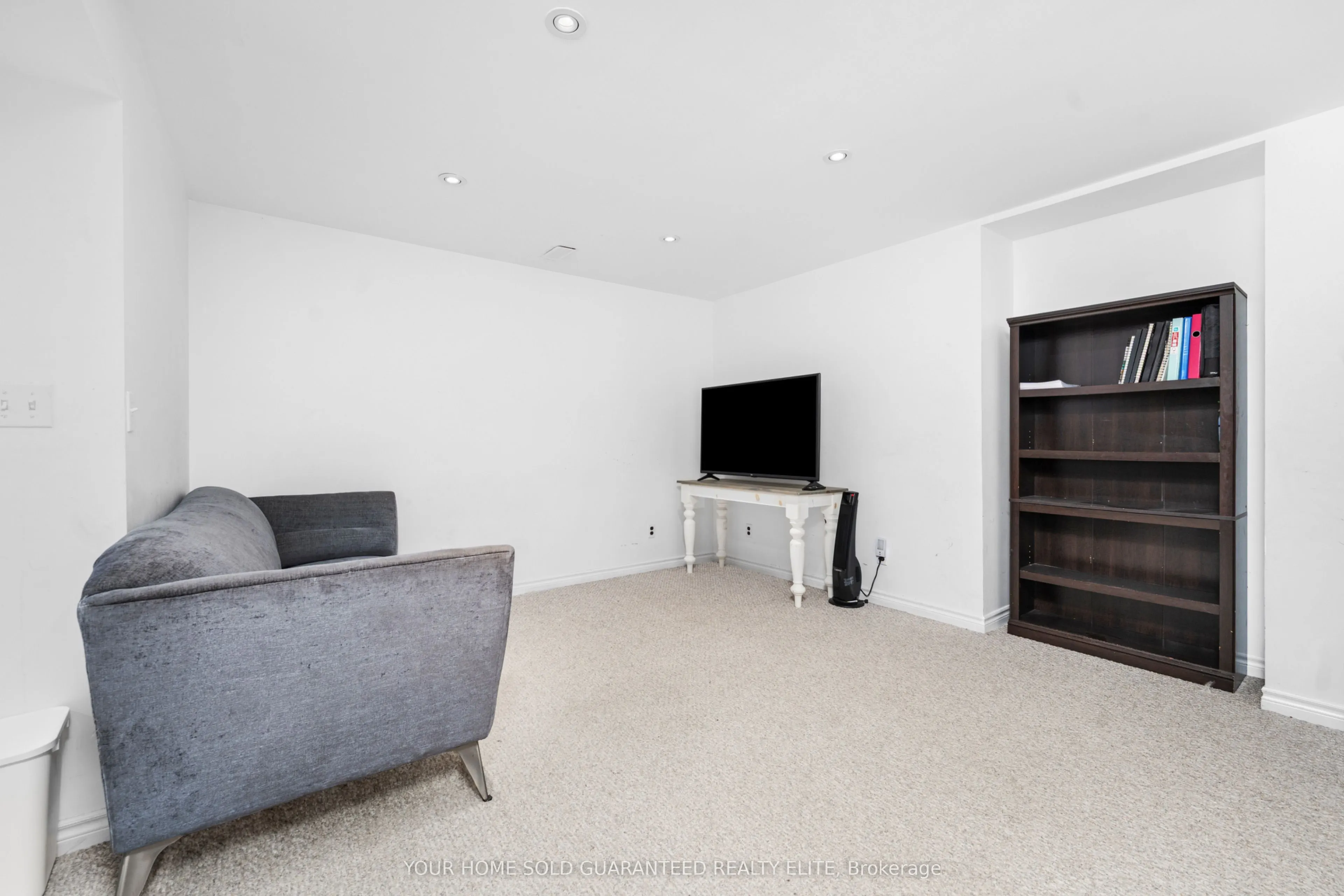 1 Hillcroft Drive