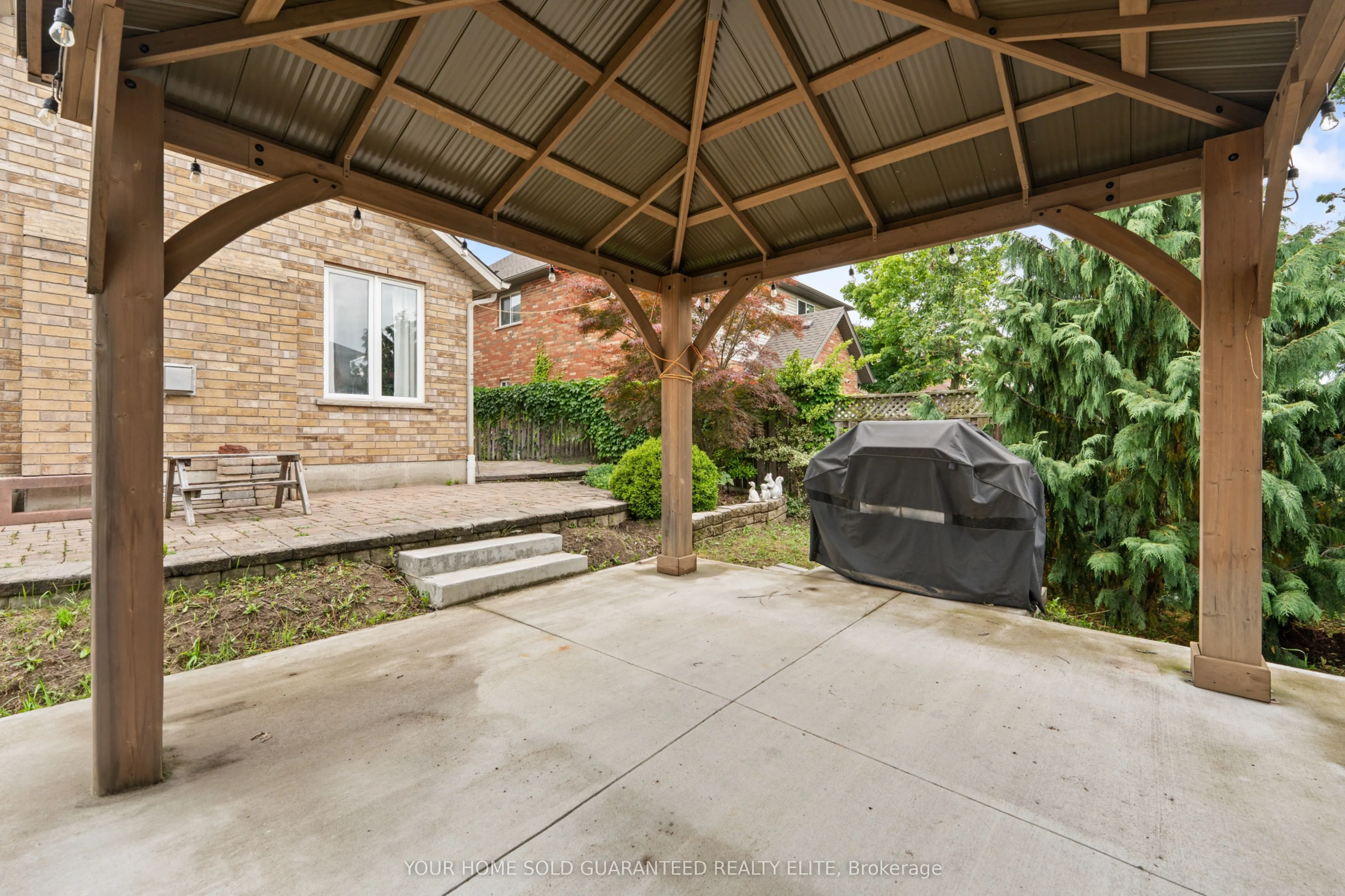 1 Hillcroft Drive