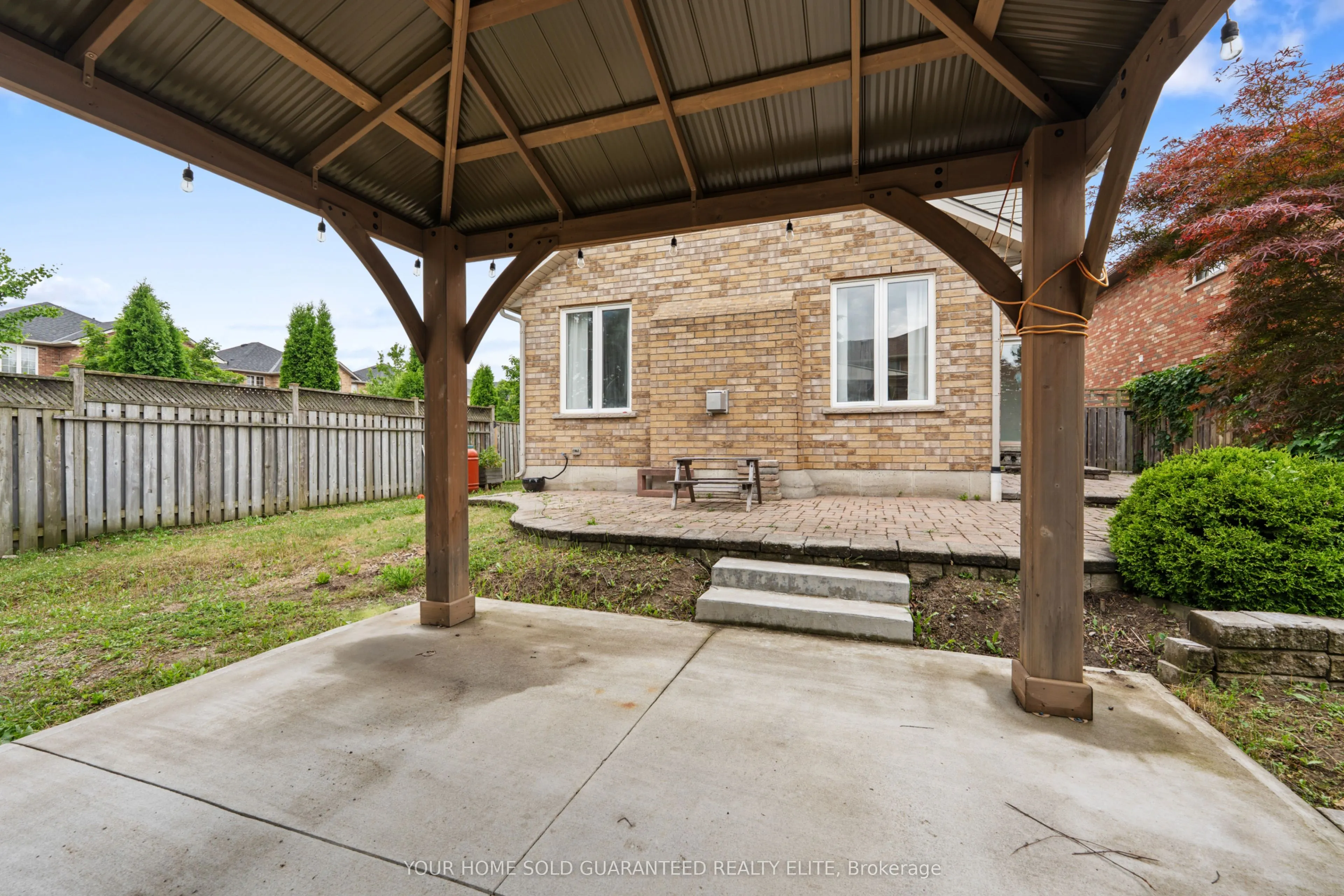 1 Hillcroft Drive
