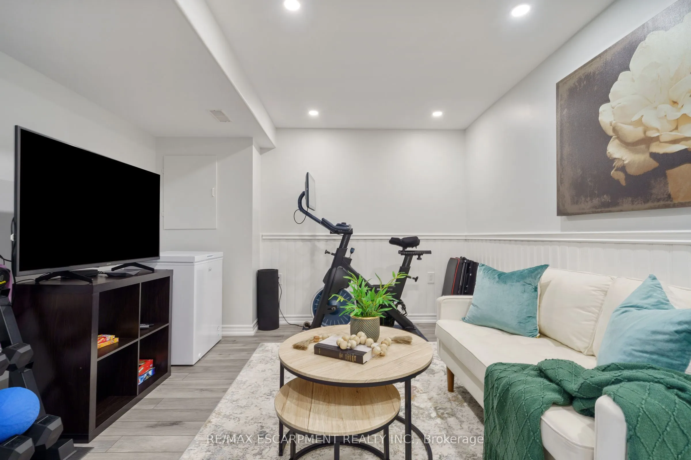 145 Rice Avenue, #22
