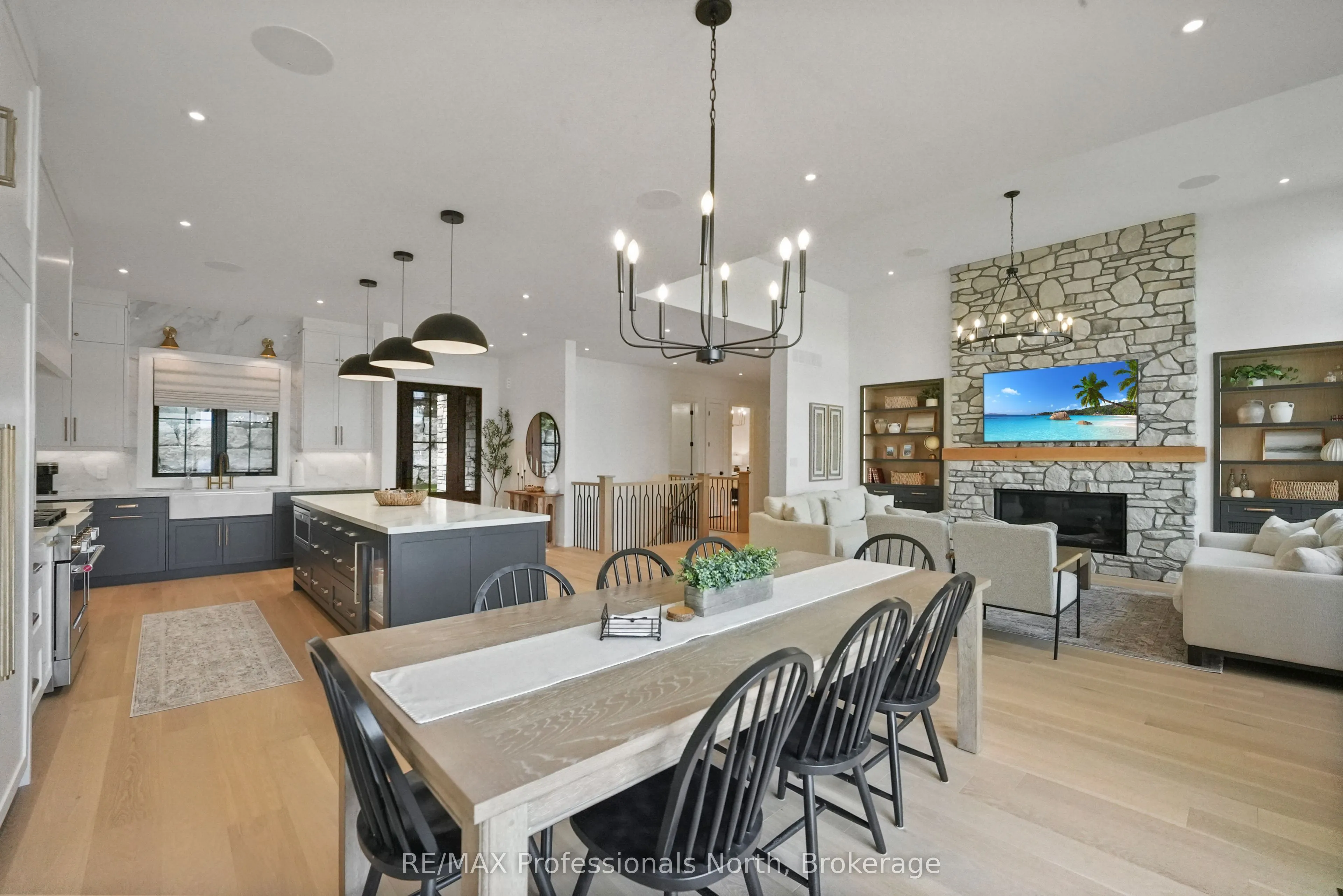 1015 Treasure Drive