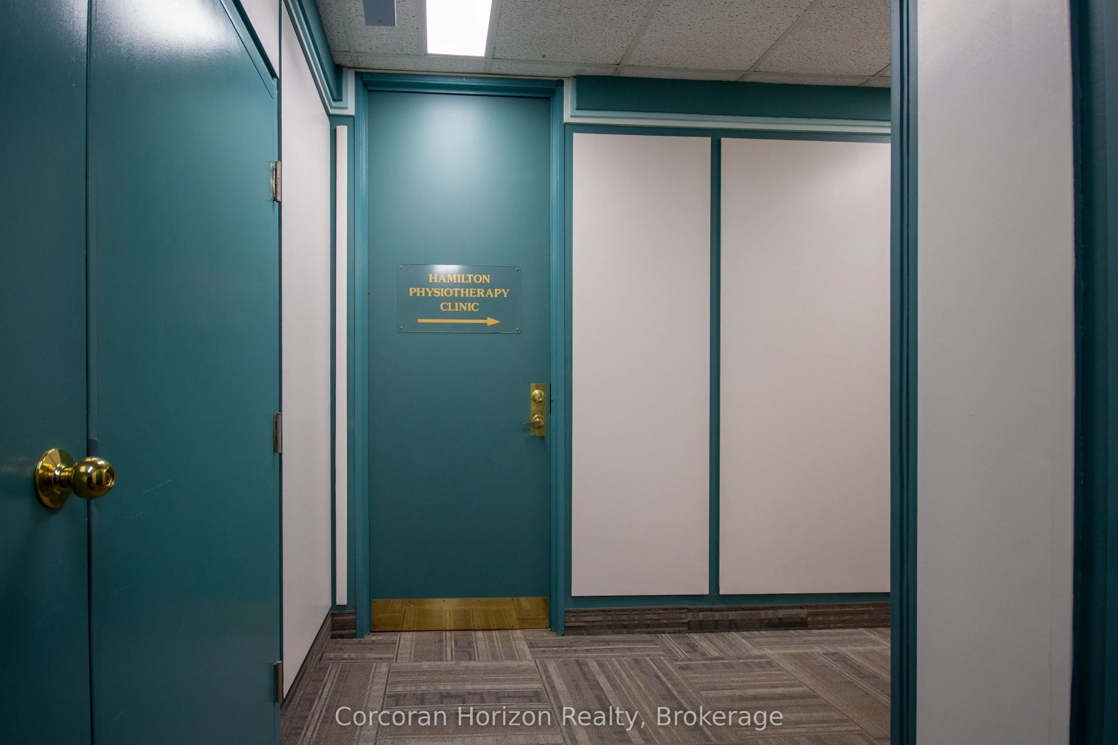 200 JAMES Street S, #206