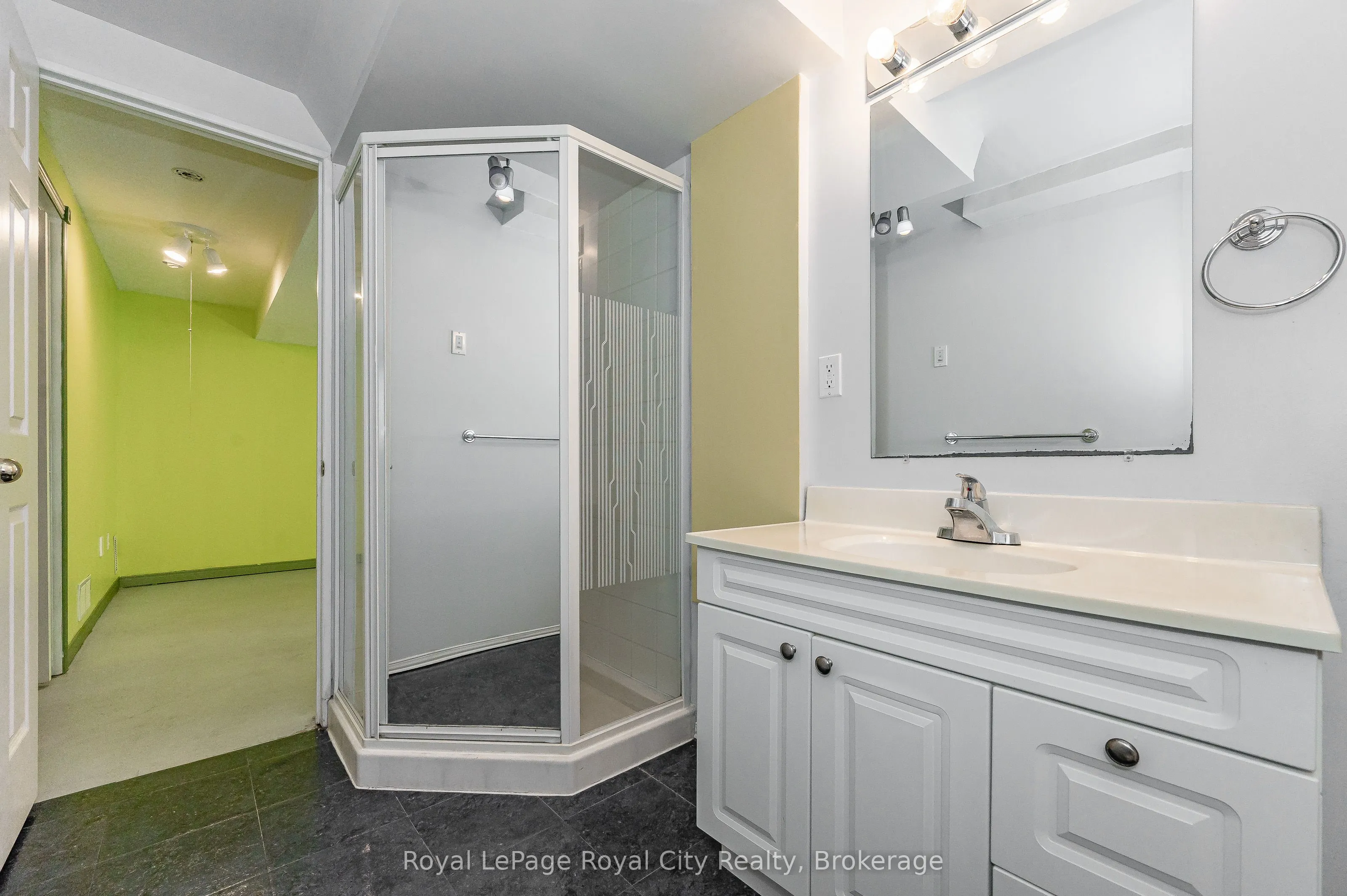 4 BRONWYN Place