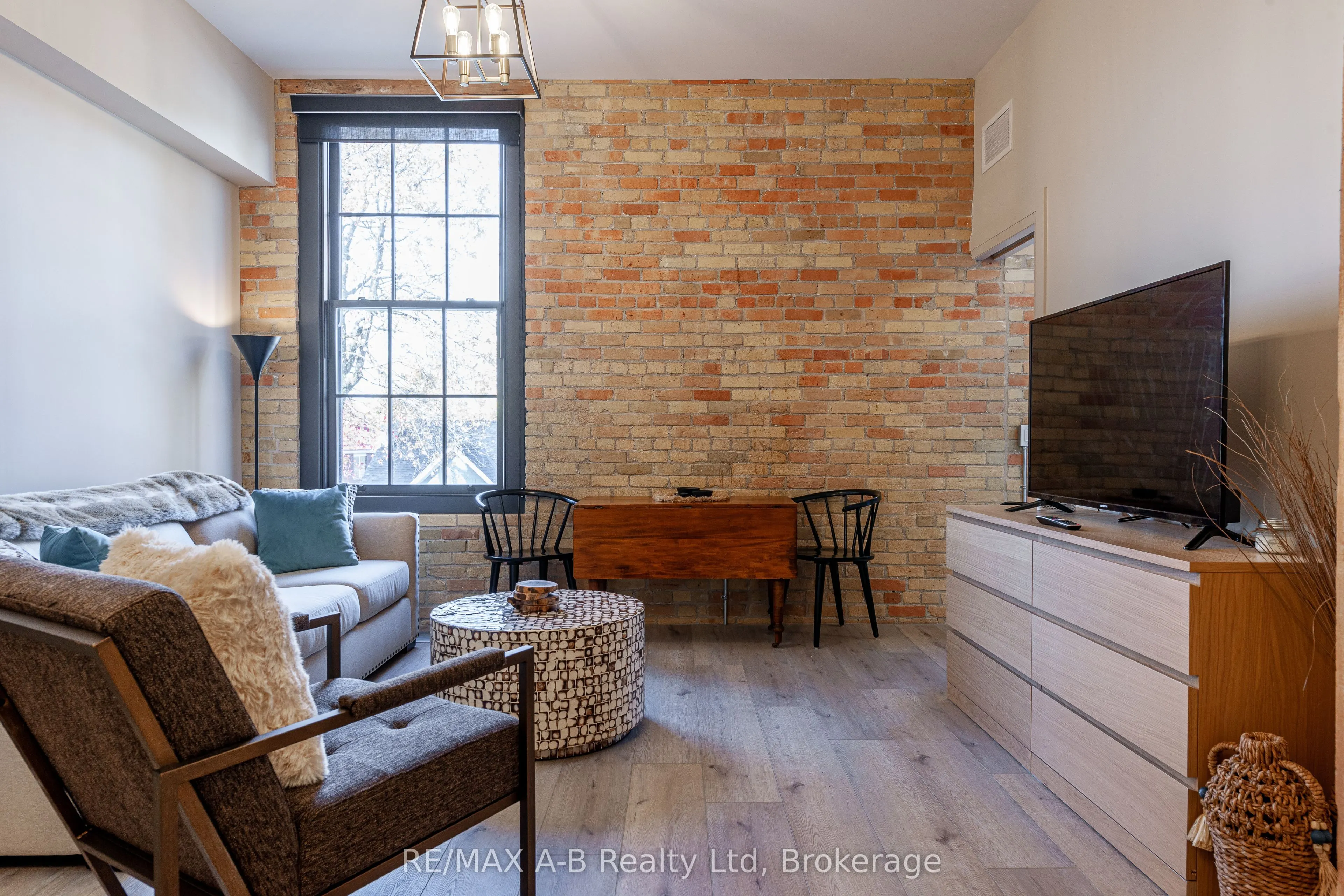 245 Downie Street, #311