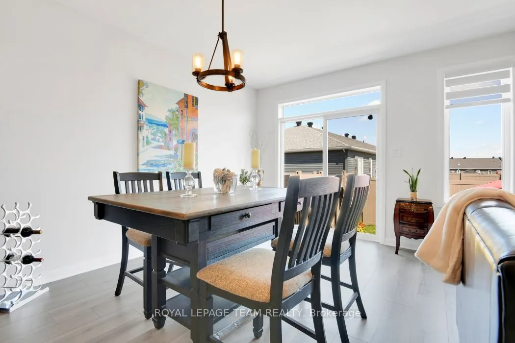 818 Companion Crescent