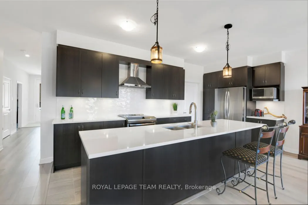 818 Companion Crescent