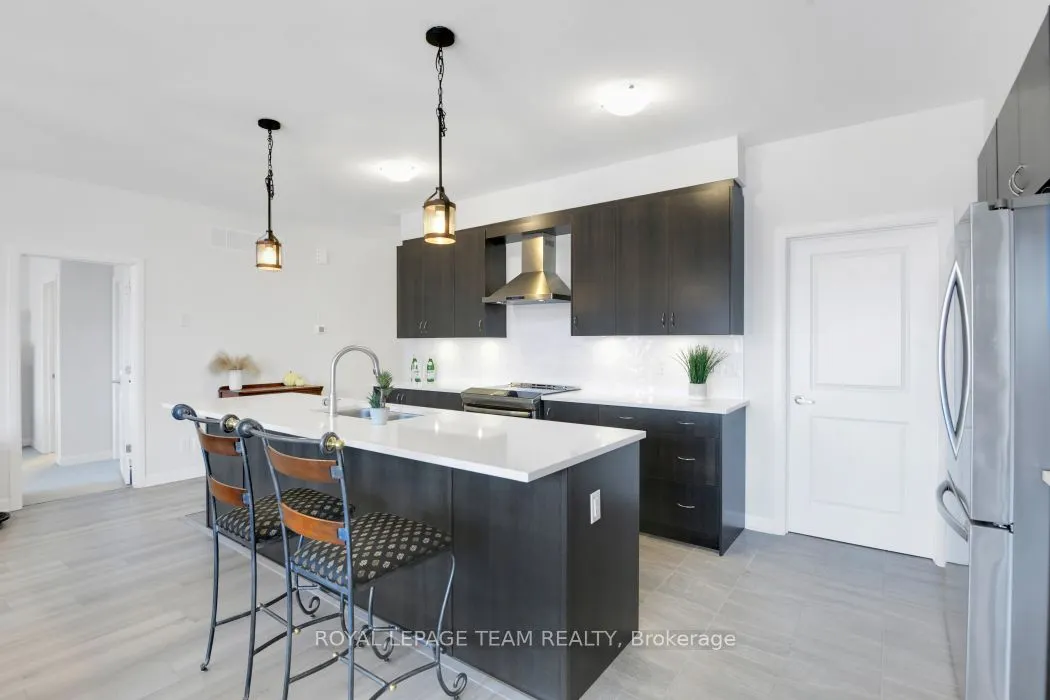 818 Companion Crescent