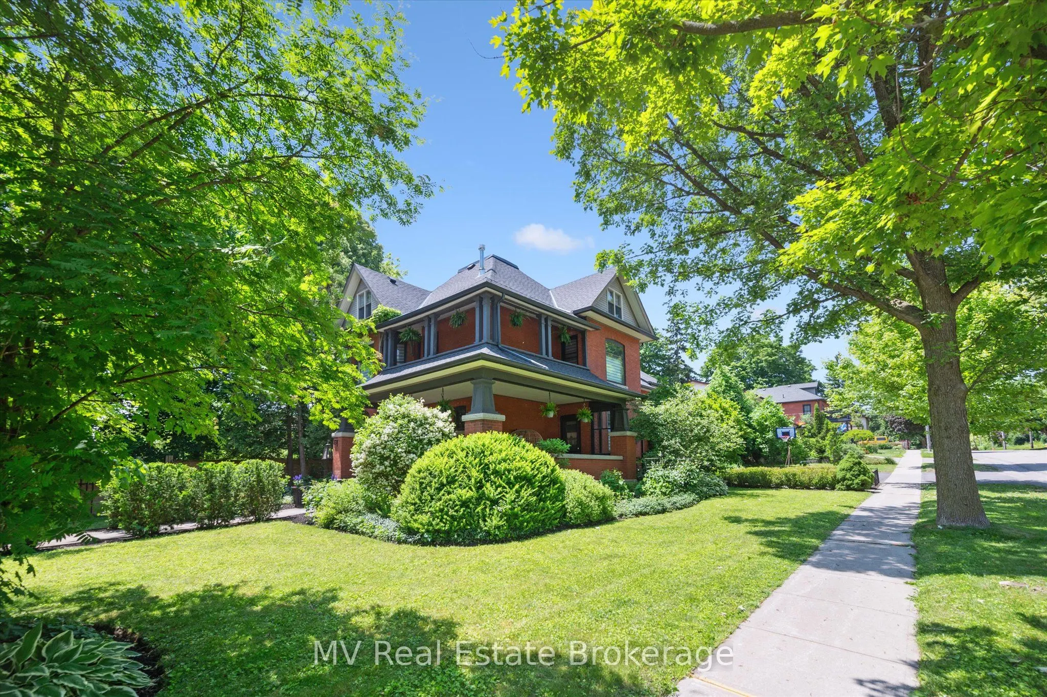 94 Colborne Street