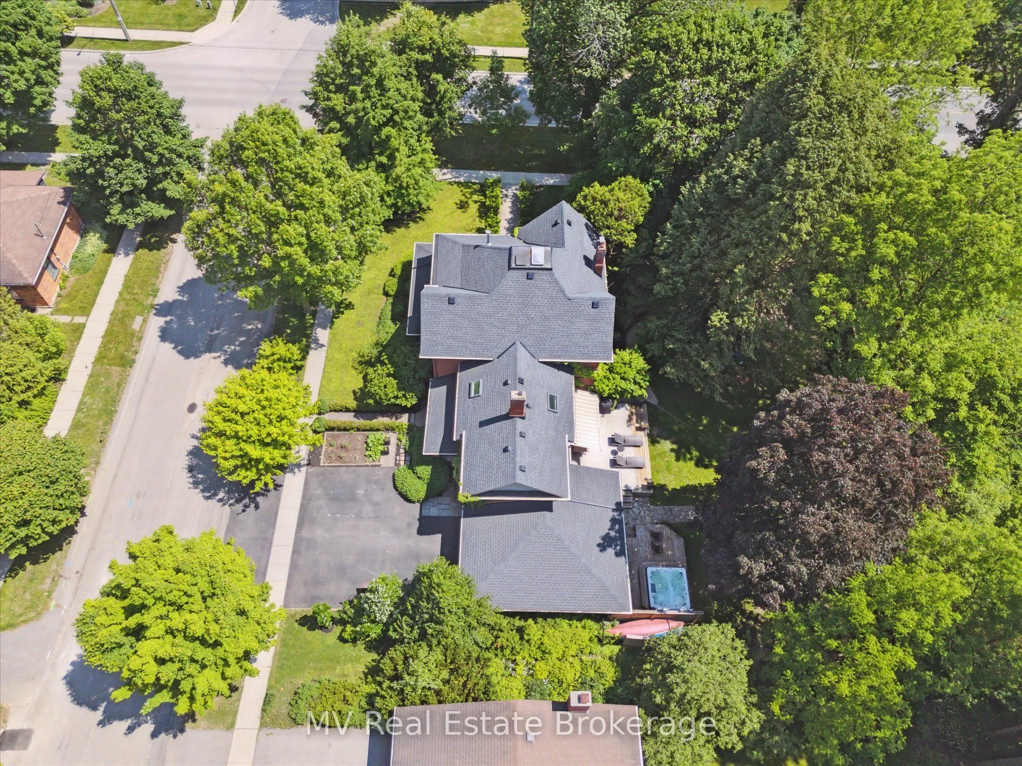94 Colborne Street