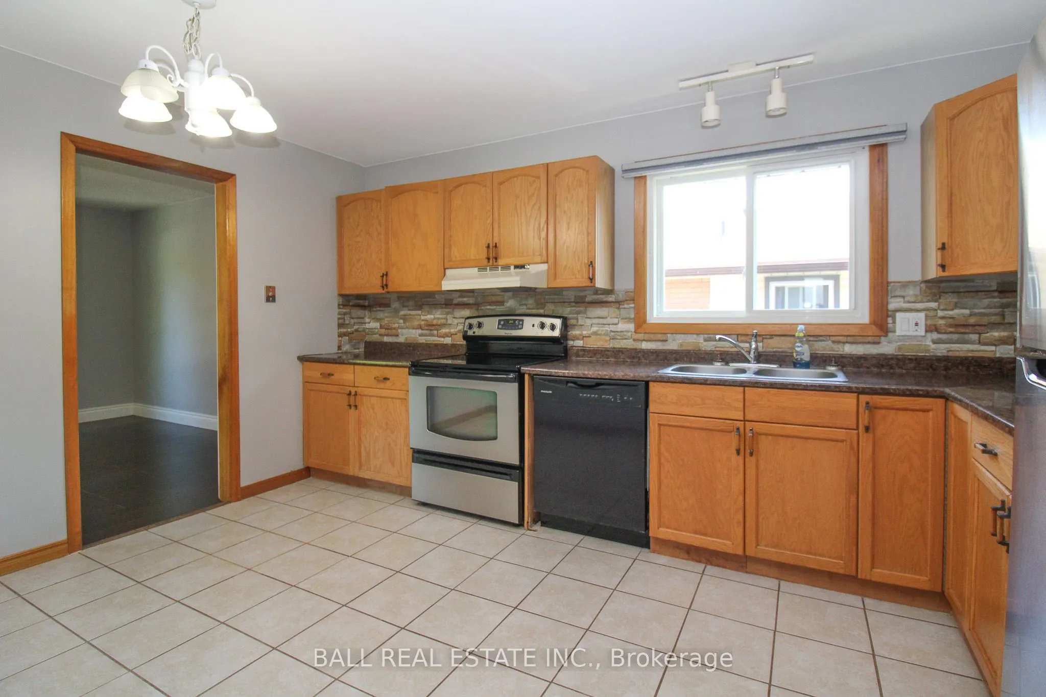 885 Stewart Drive