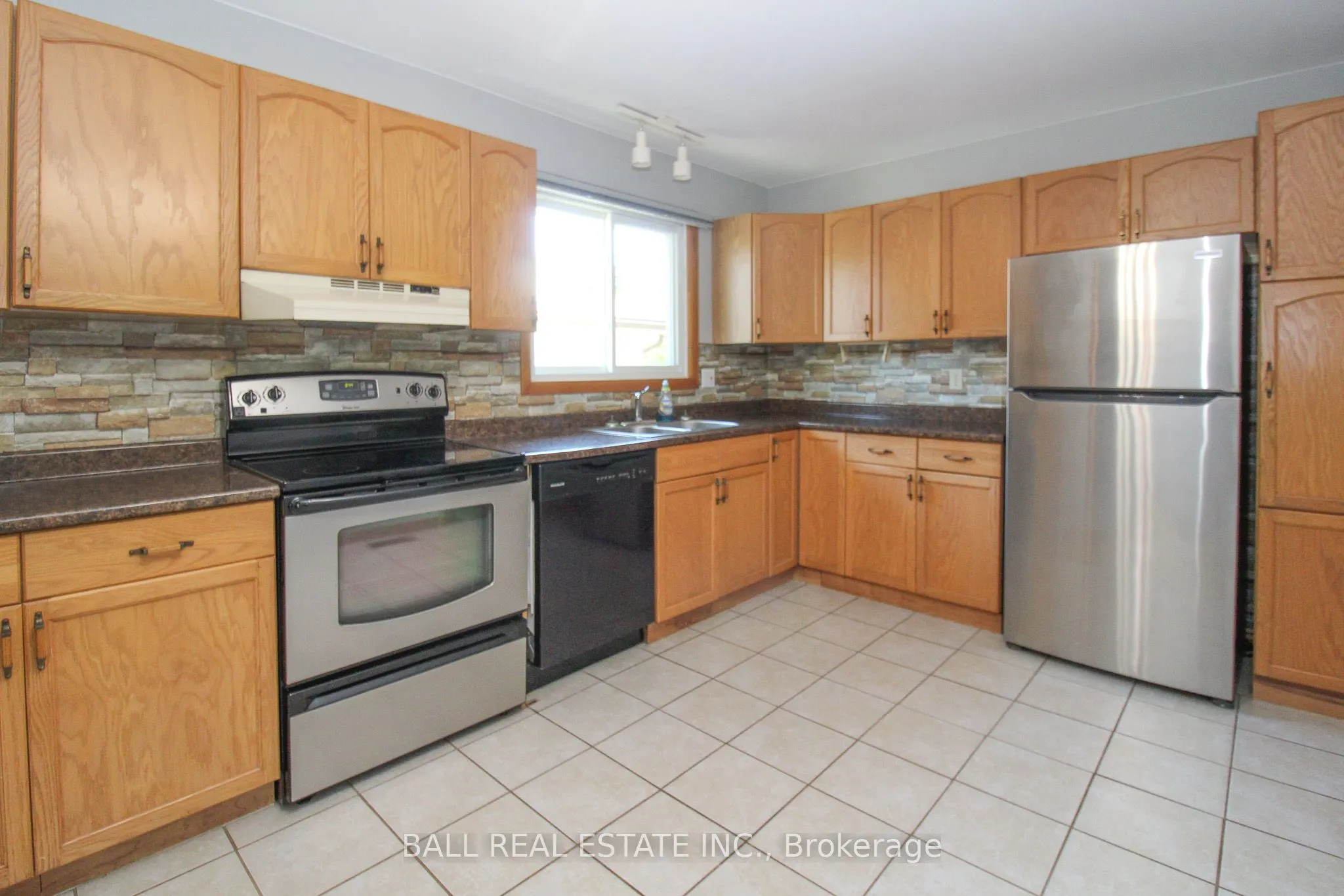 885 Stewart Drive