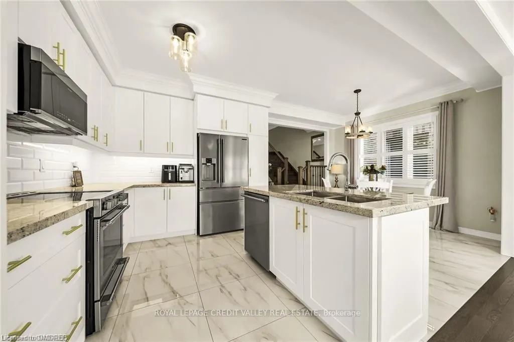 87 Westfield Crescent