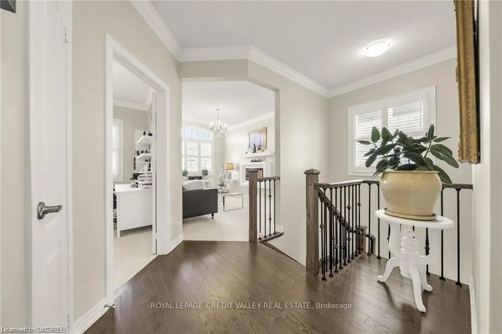 87 Westfield Crescent