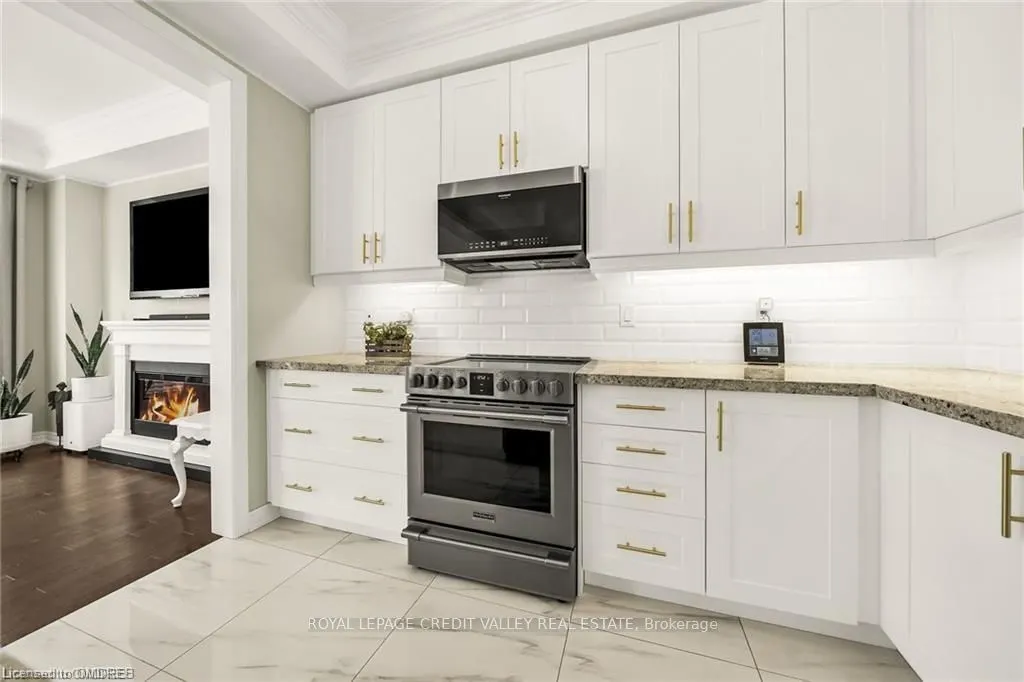 87 Westfield Crescent