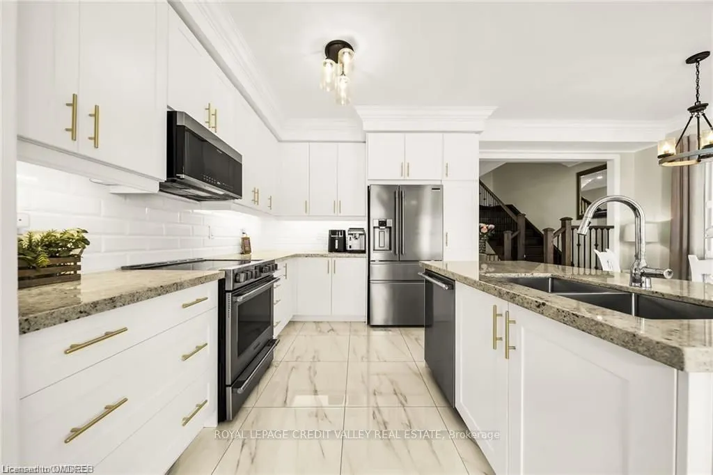 87 Westfield Crescent